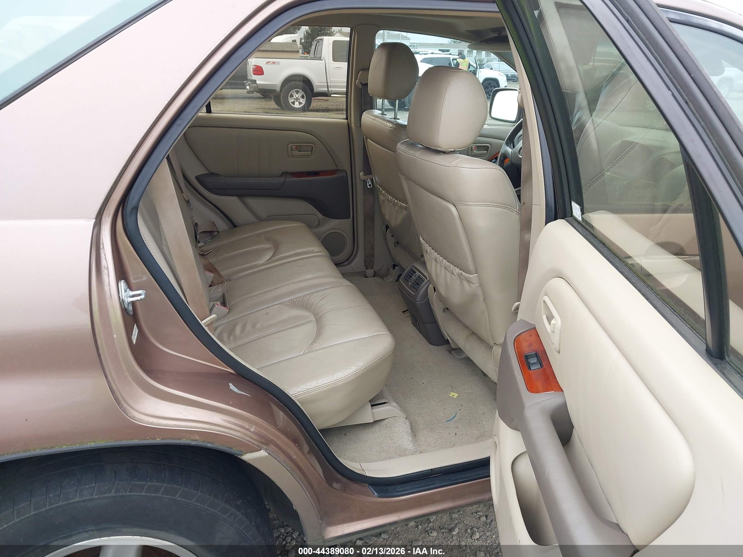 LEXUS RX image 8
