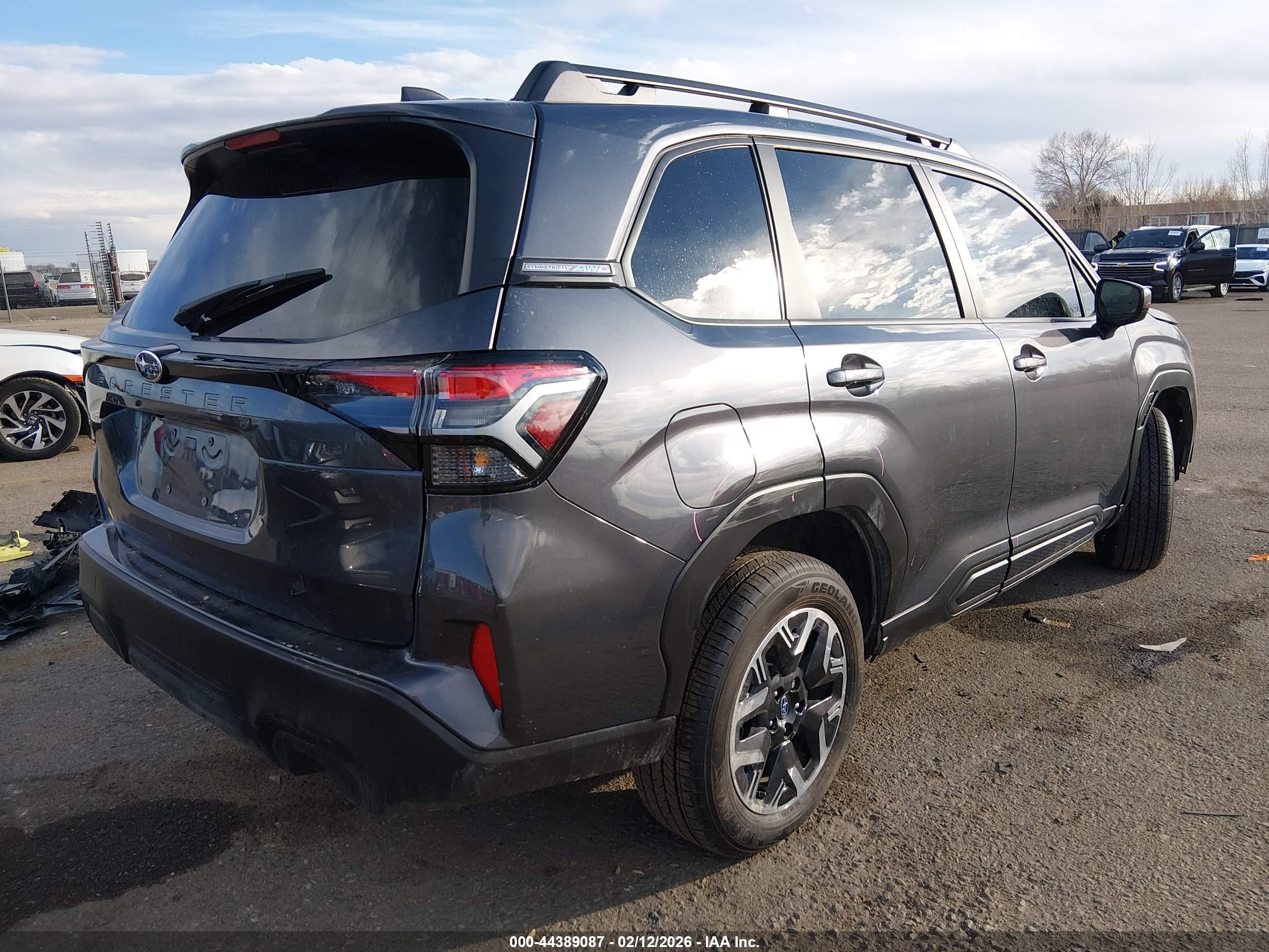 SUBARU FORESTER image 4