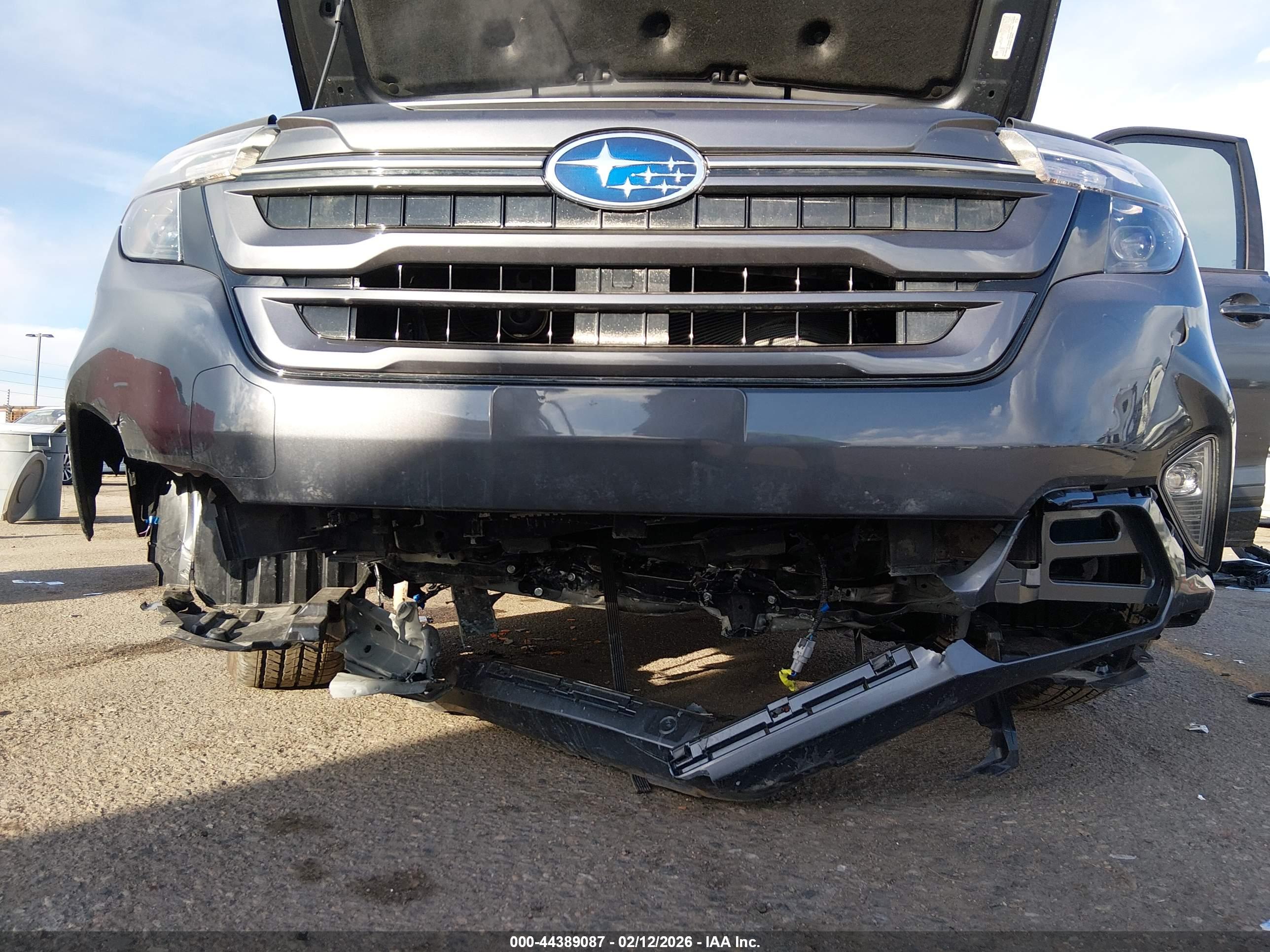 SUBARU FORESTER image 6