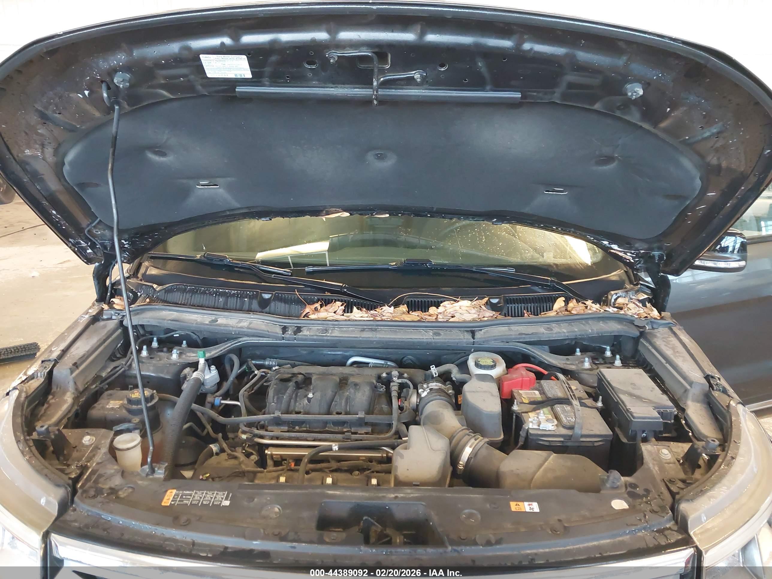 FORD EXPLORER image 10