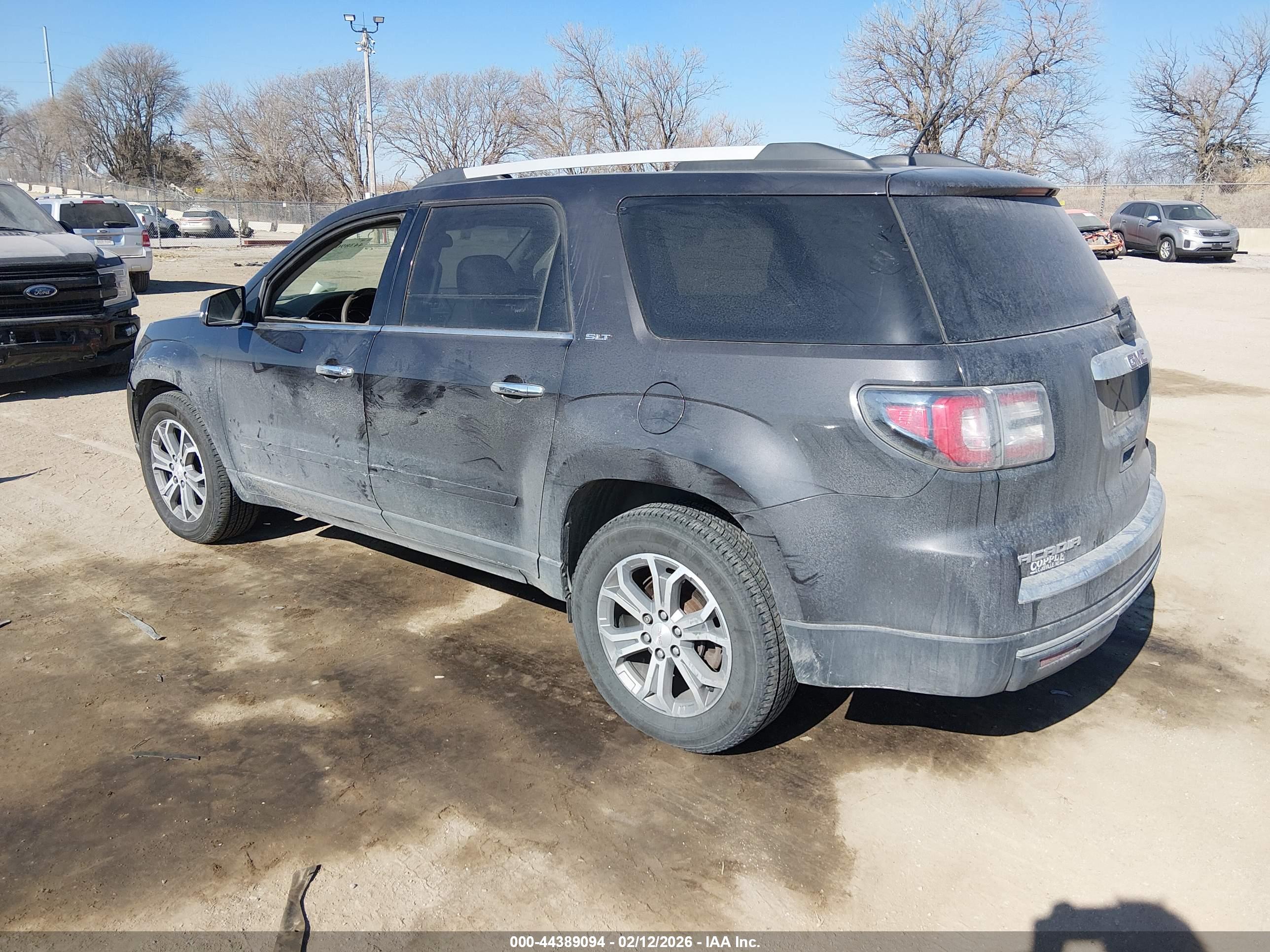 GMC ACADIA image 3