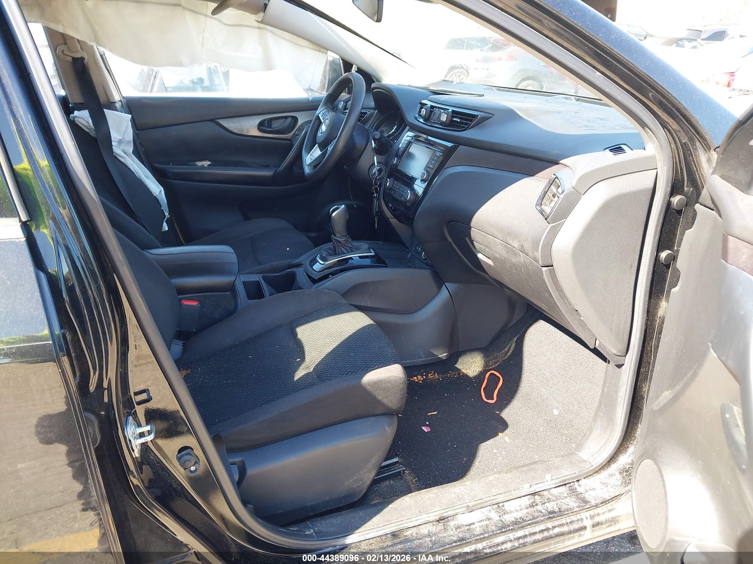 NISSAN ROGUE image 5