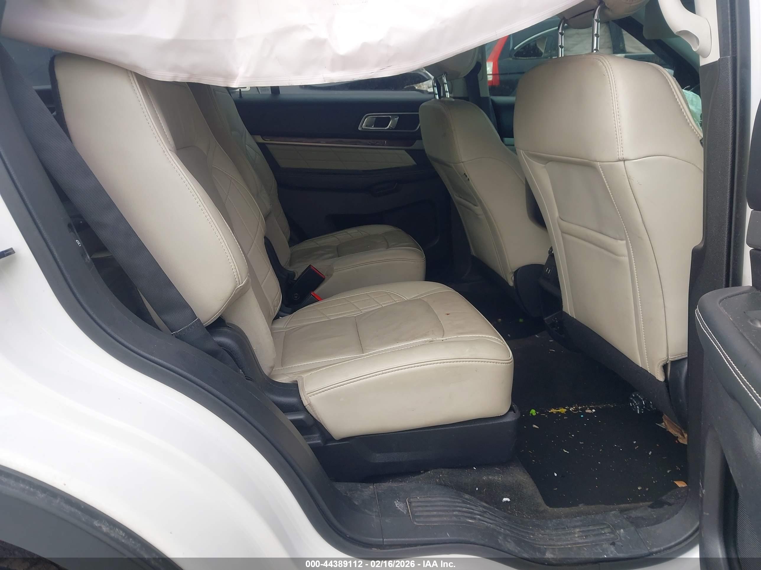 FORD EXPLORER image 8