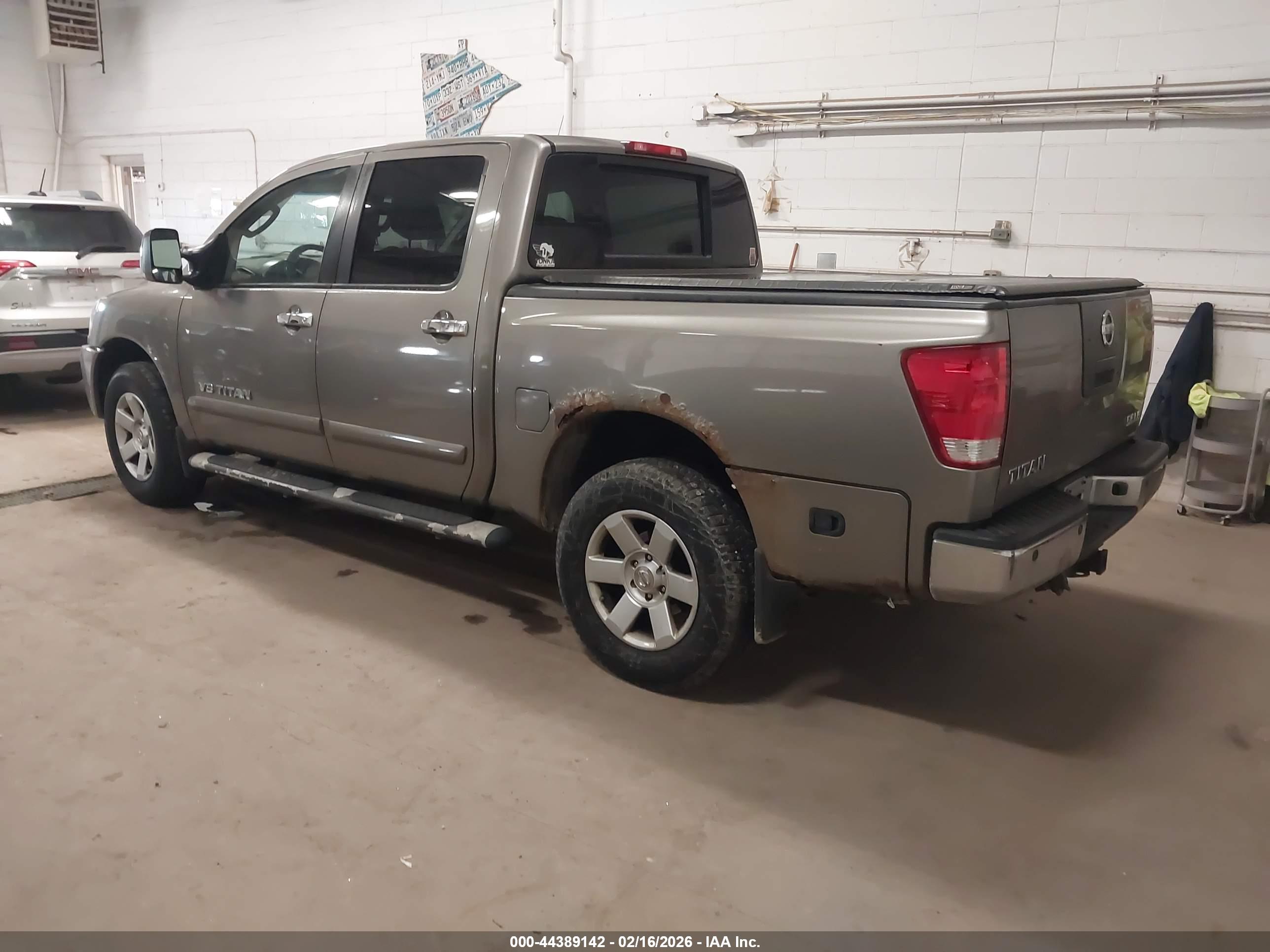 NISSAN TITAN image 3