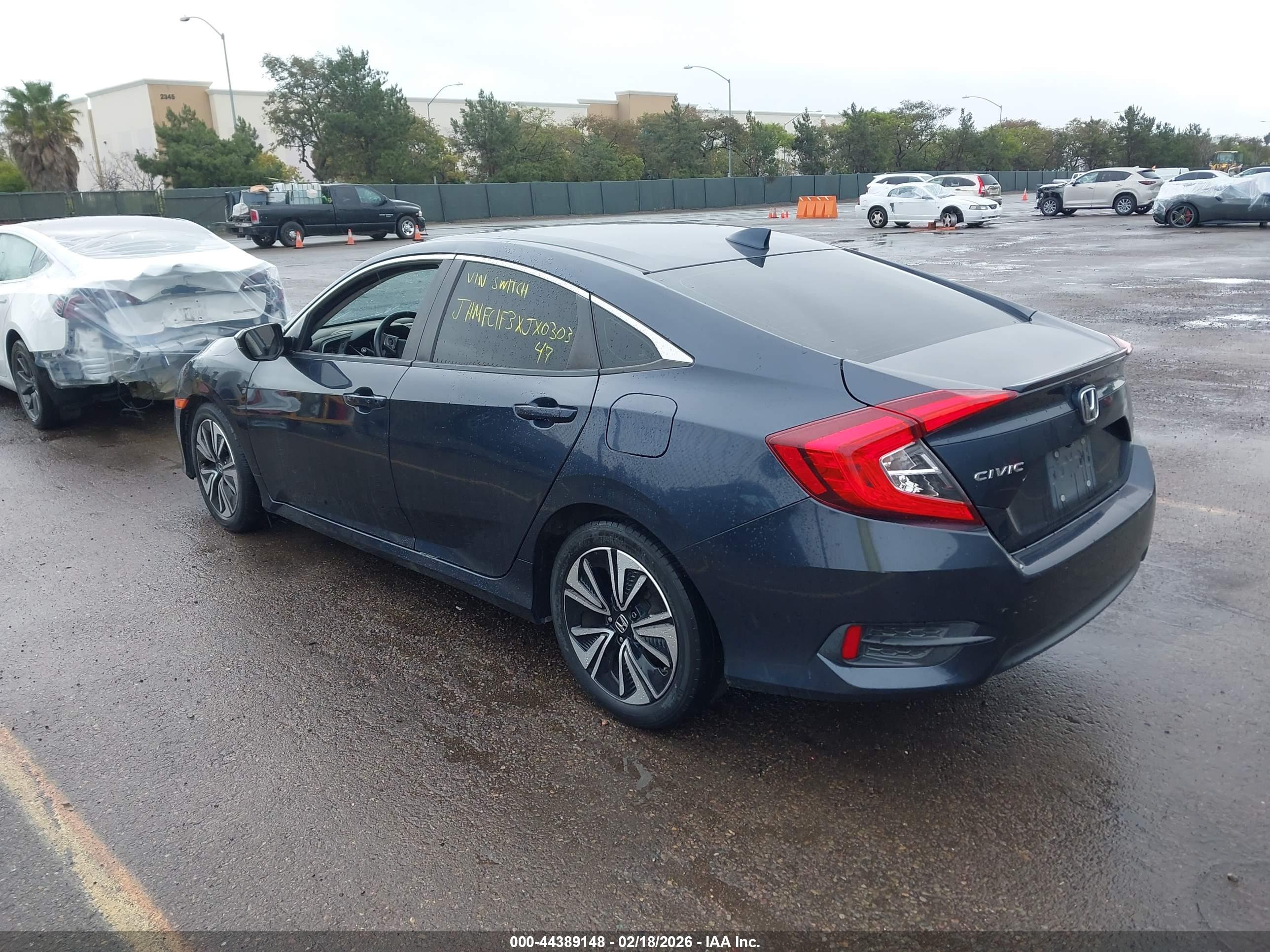 HONDA CIVIC image 3