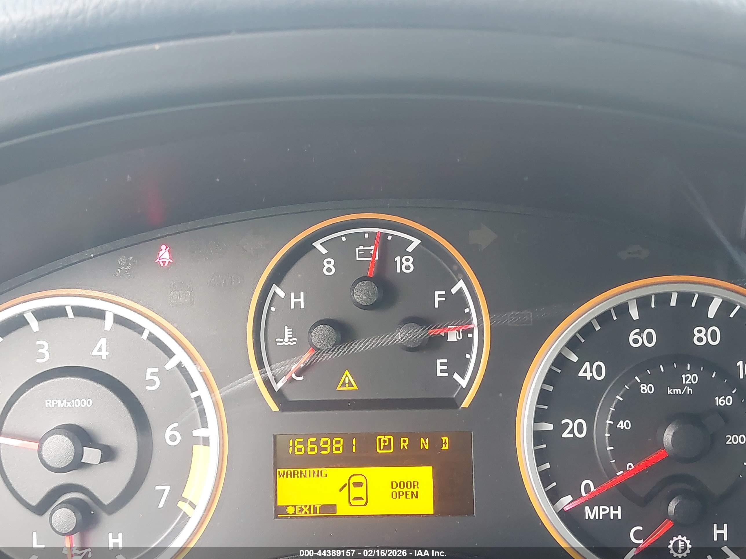 NISSAN ARMADA image 7