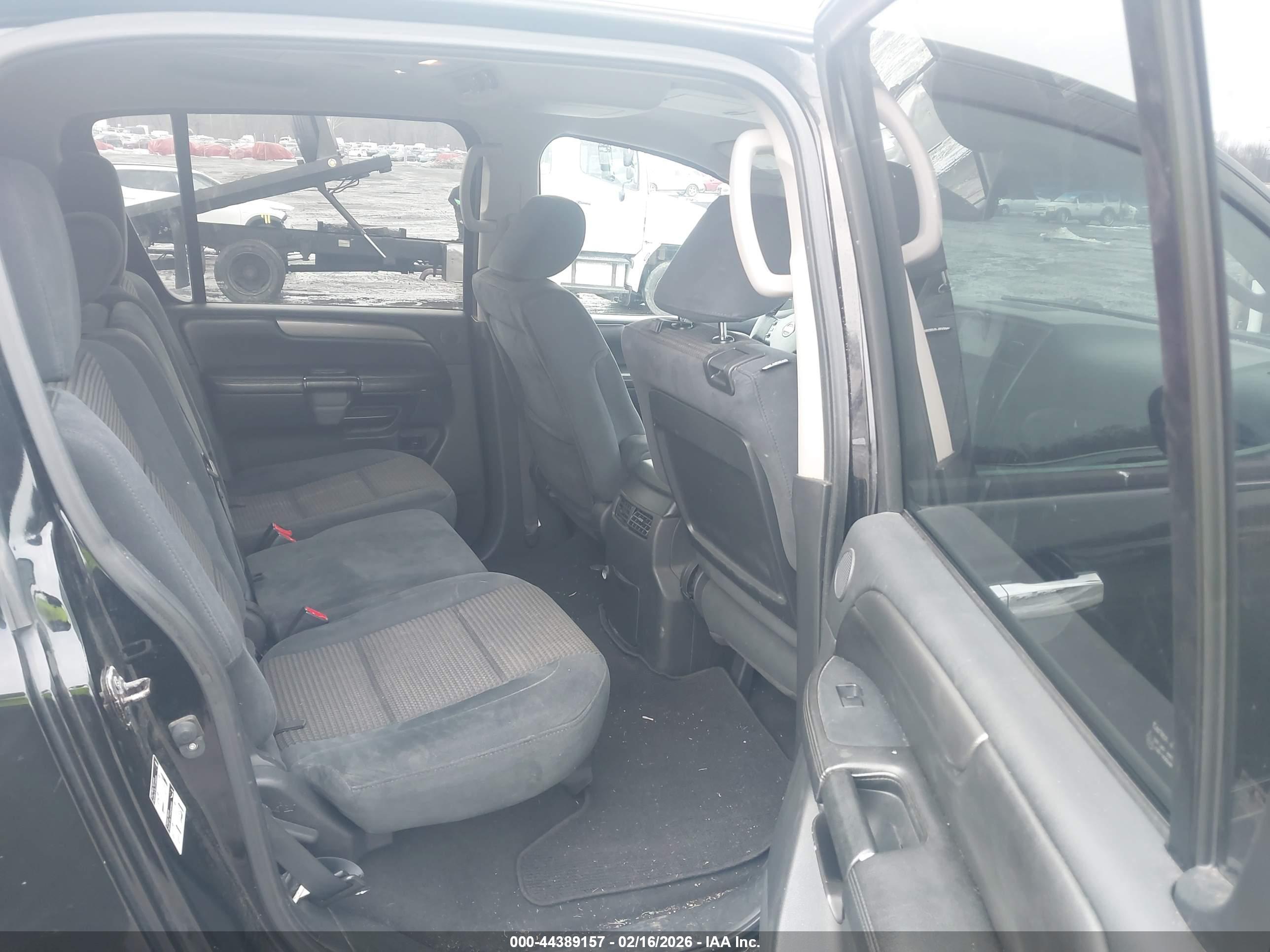 NISSAN ARMADA image 8