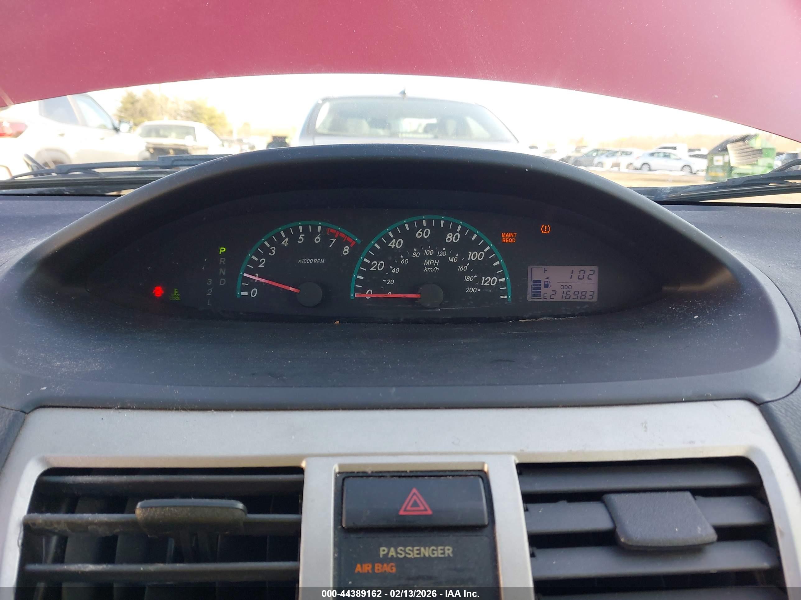 TOYOTA YARIS image 7
