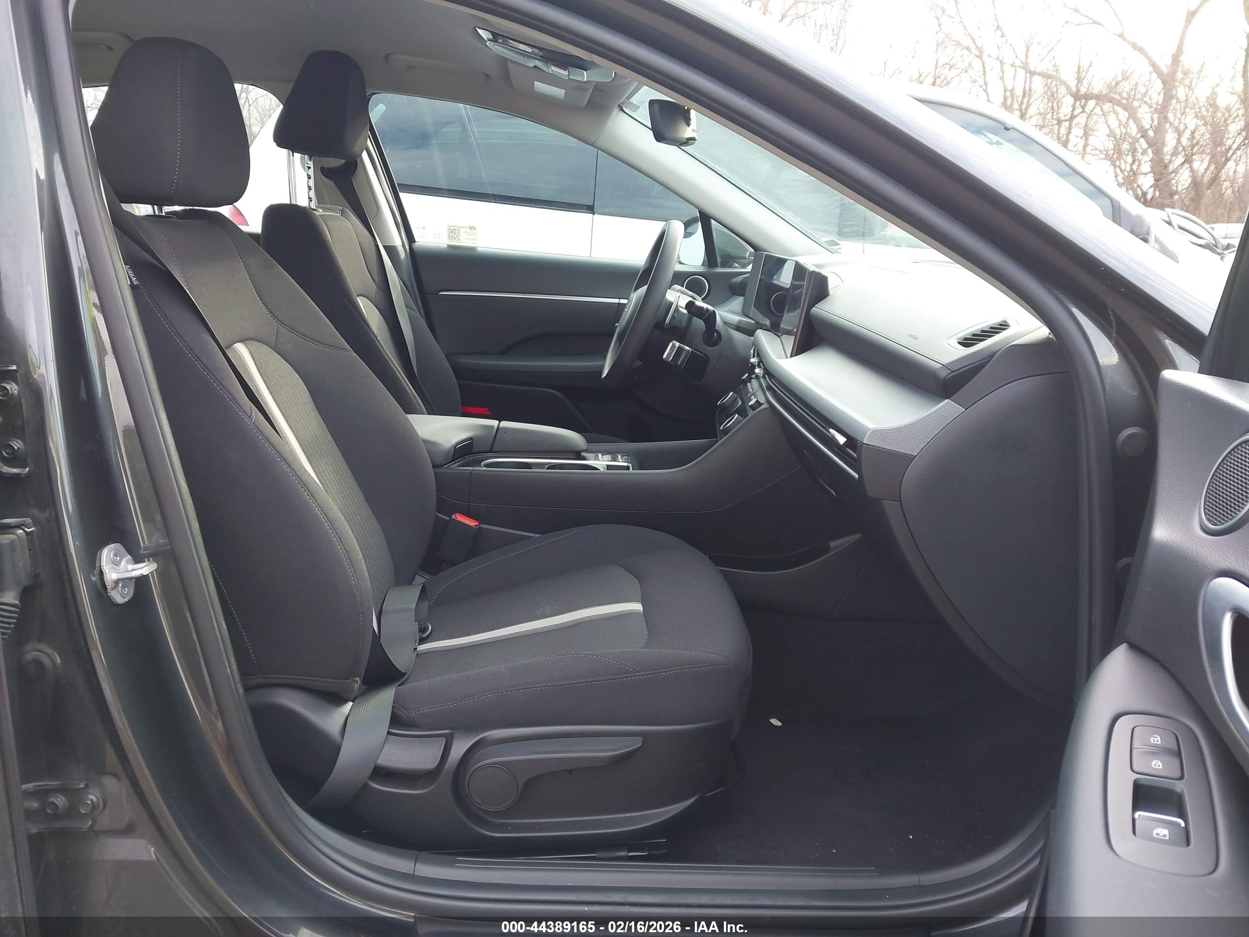 HYUNDAI SONATA image 5