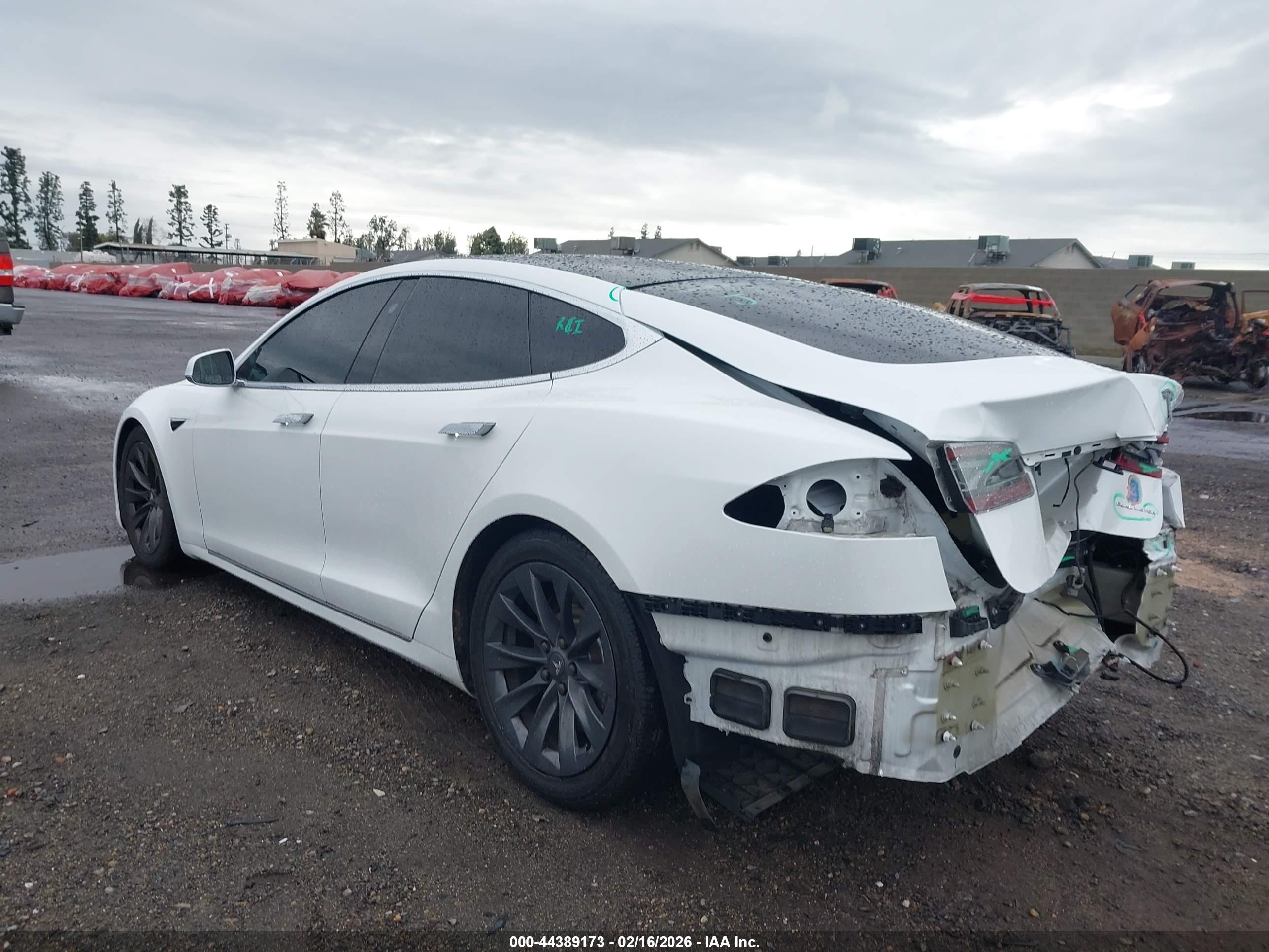 TESLA MODEL image 3