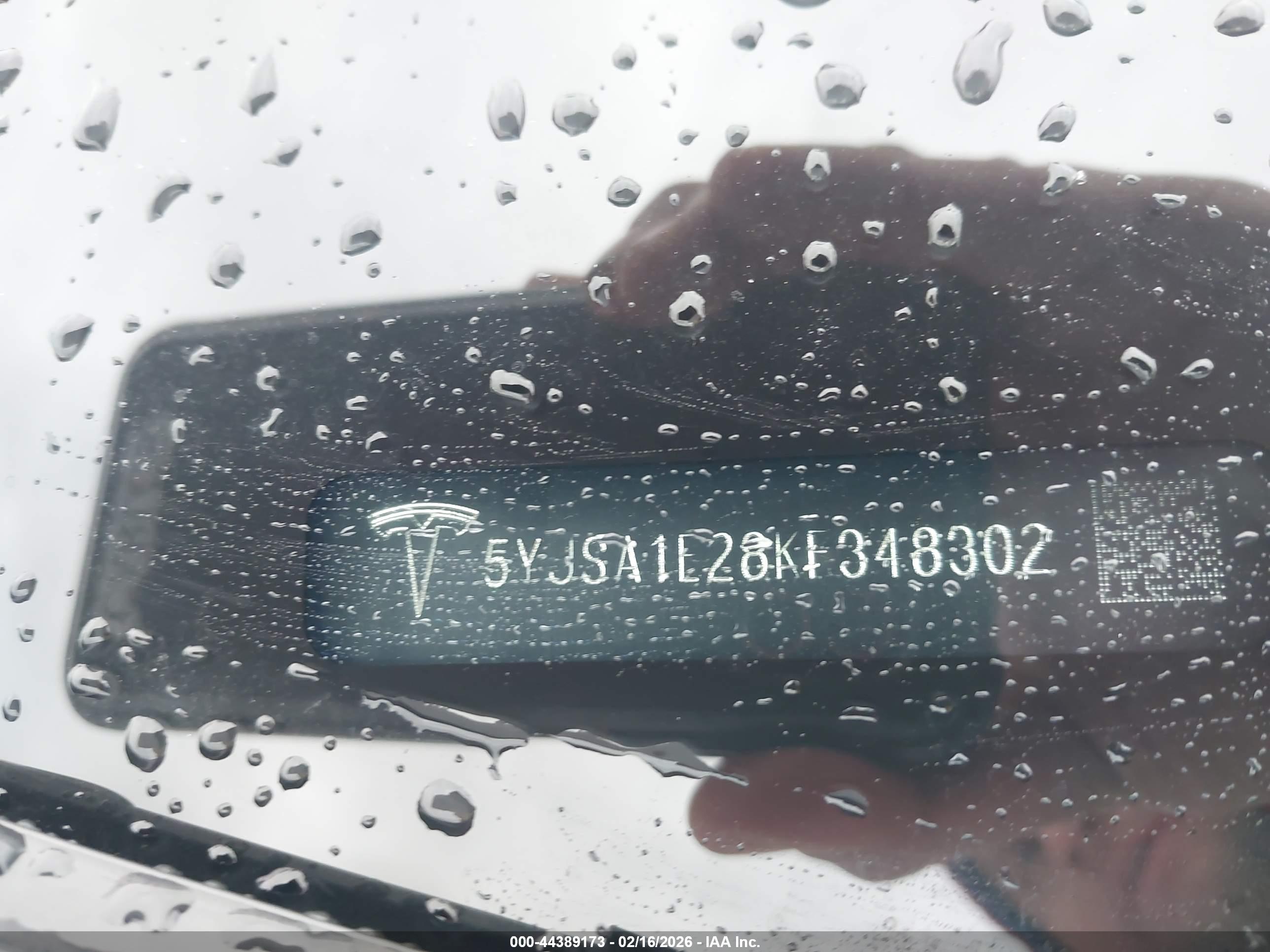 TESLA MODEL image 9