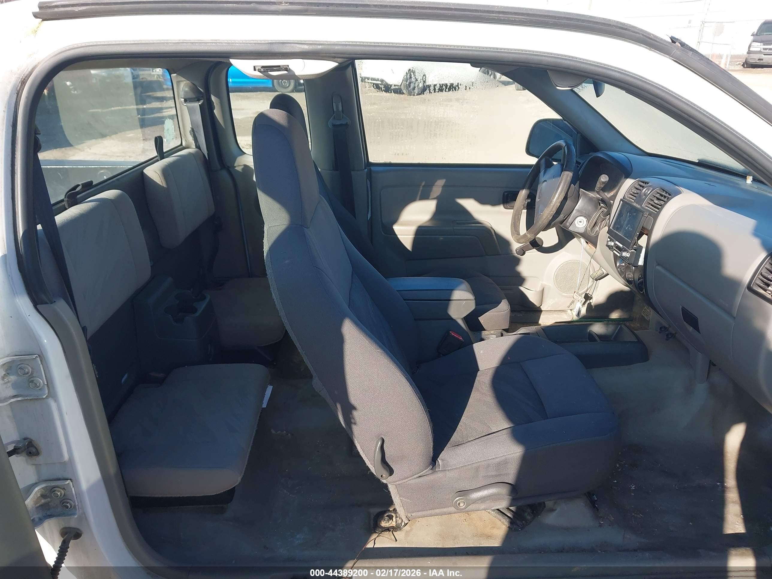 CHEVROLET COLORADO image 5