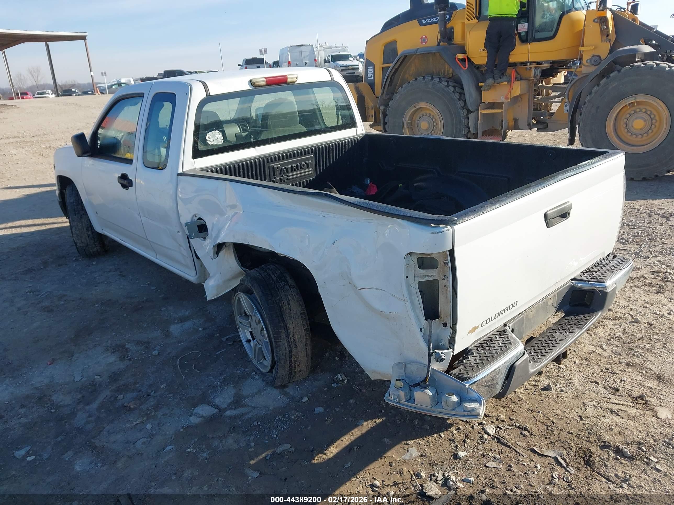 CHEVROLET COLORADO image 6