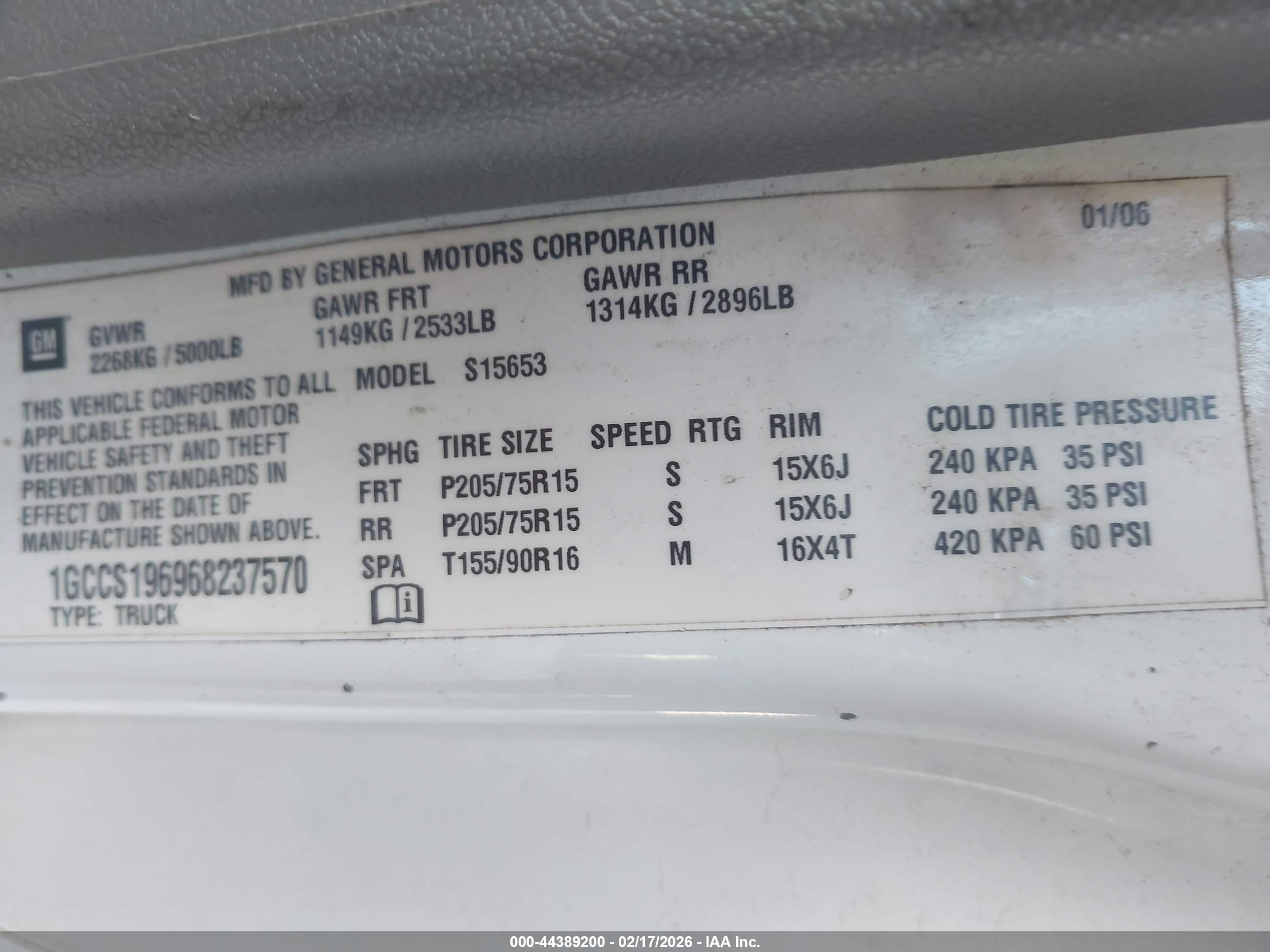 CHEVROLET COLORADO image 9