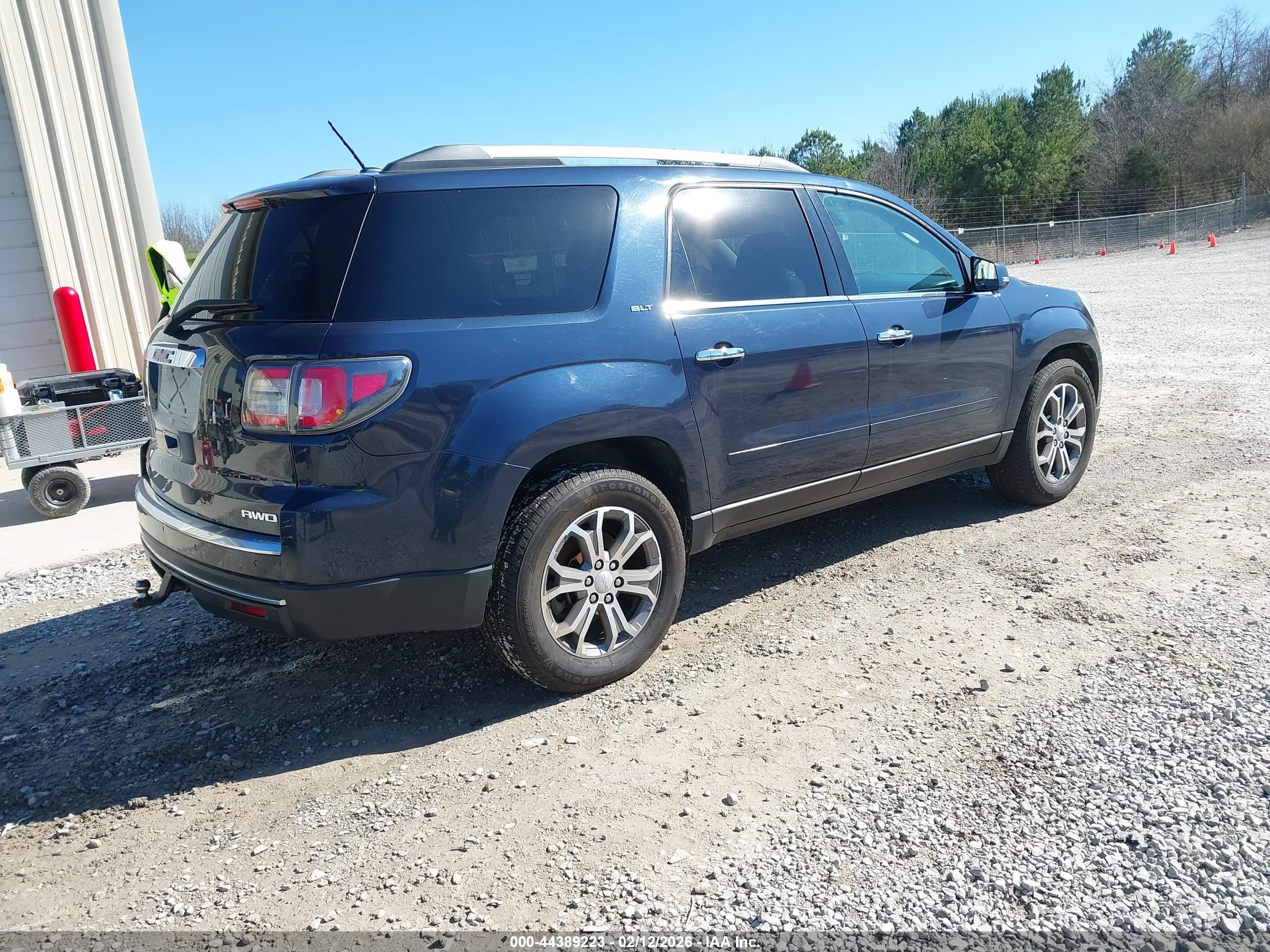 GMC ACADIA image 4