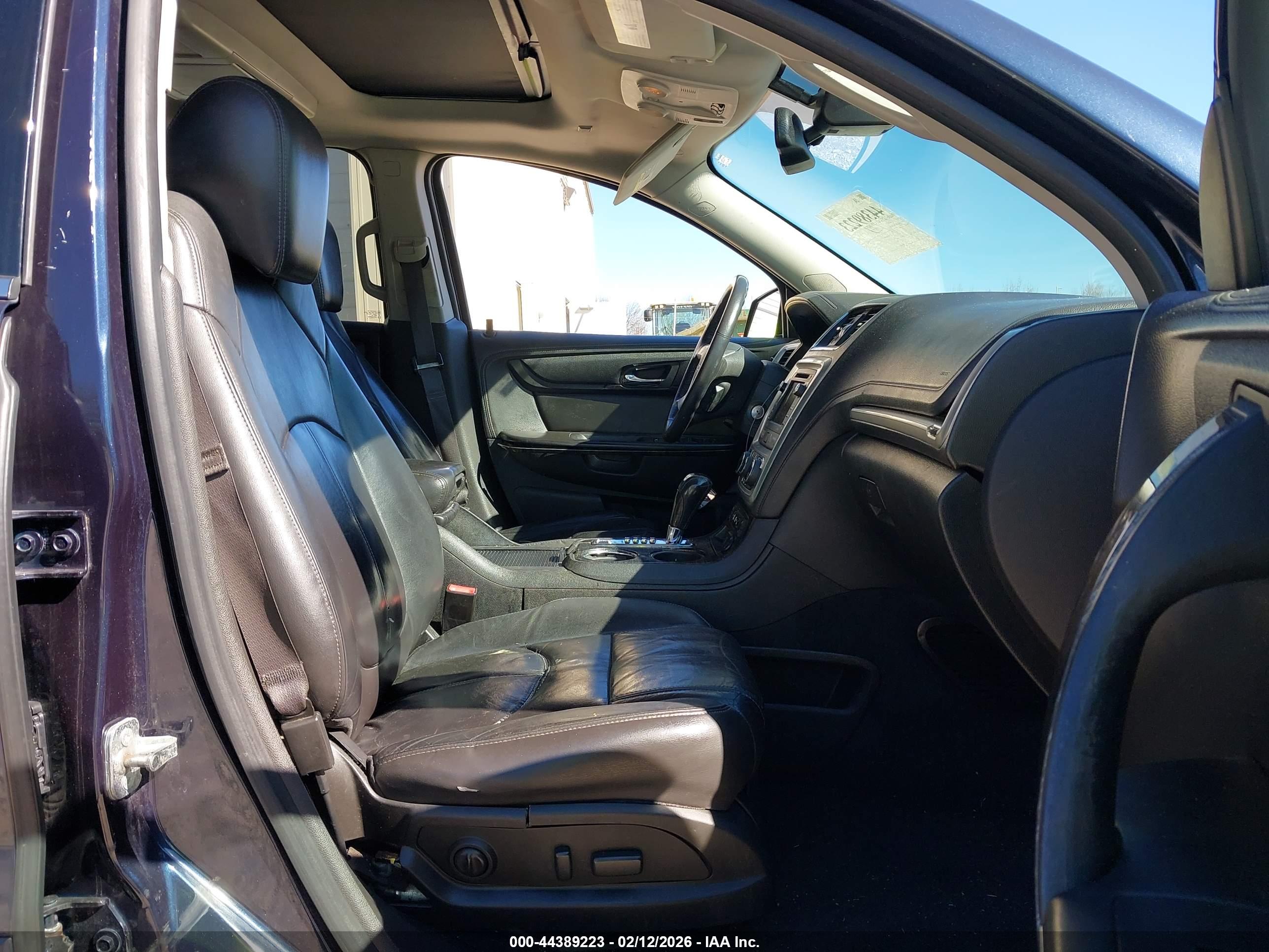 GMC ACADIA image 5