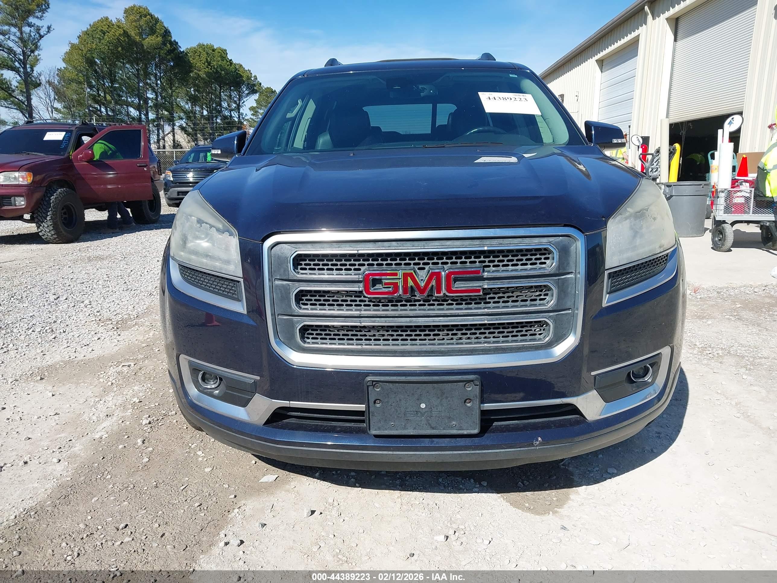 GMC ACADIA image 6