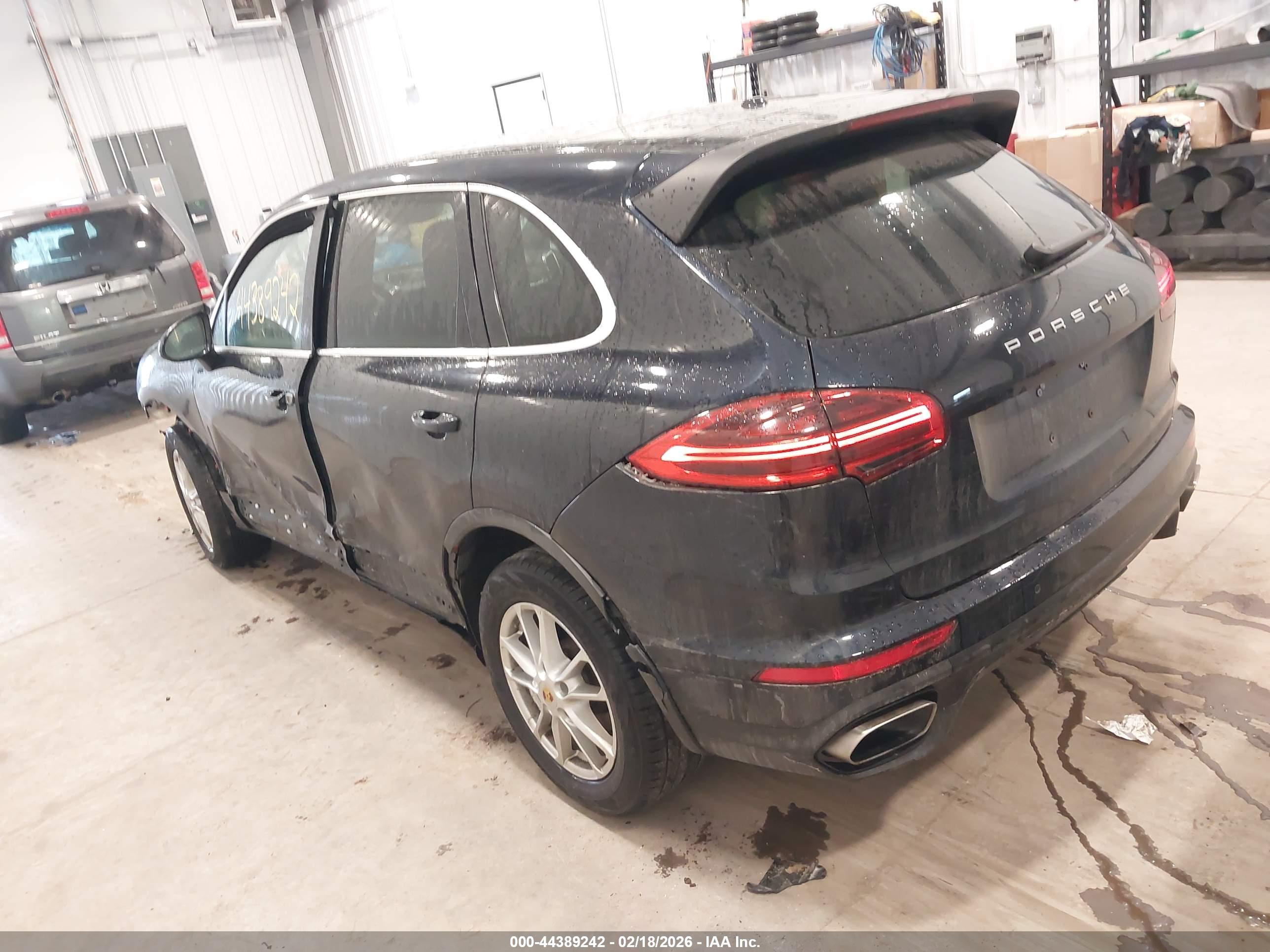 PORSCHE CAYENNE image 3