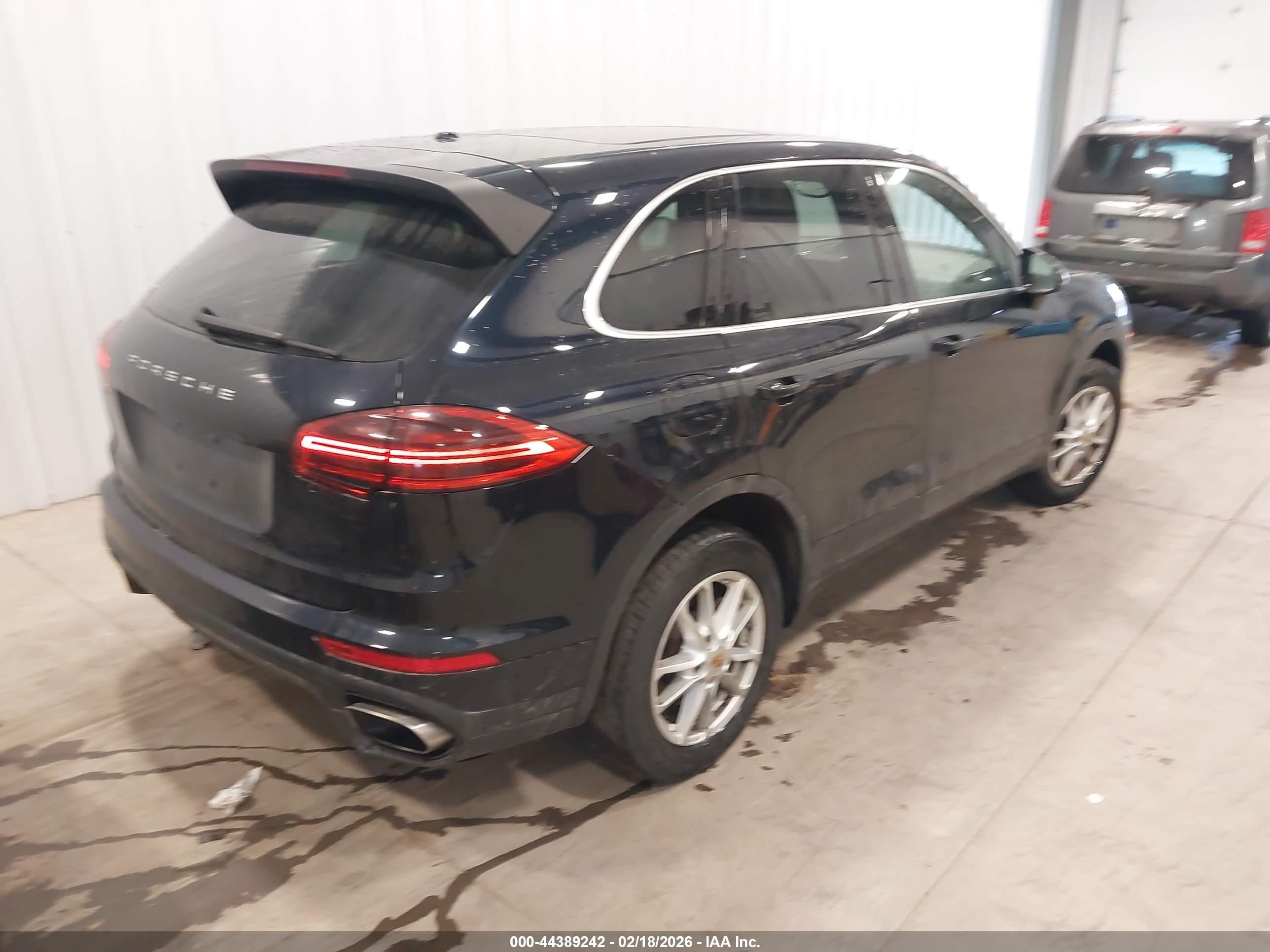 PORSCHE CAYENNE image 4
