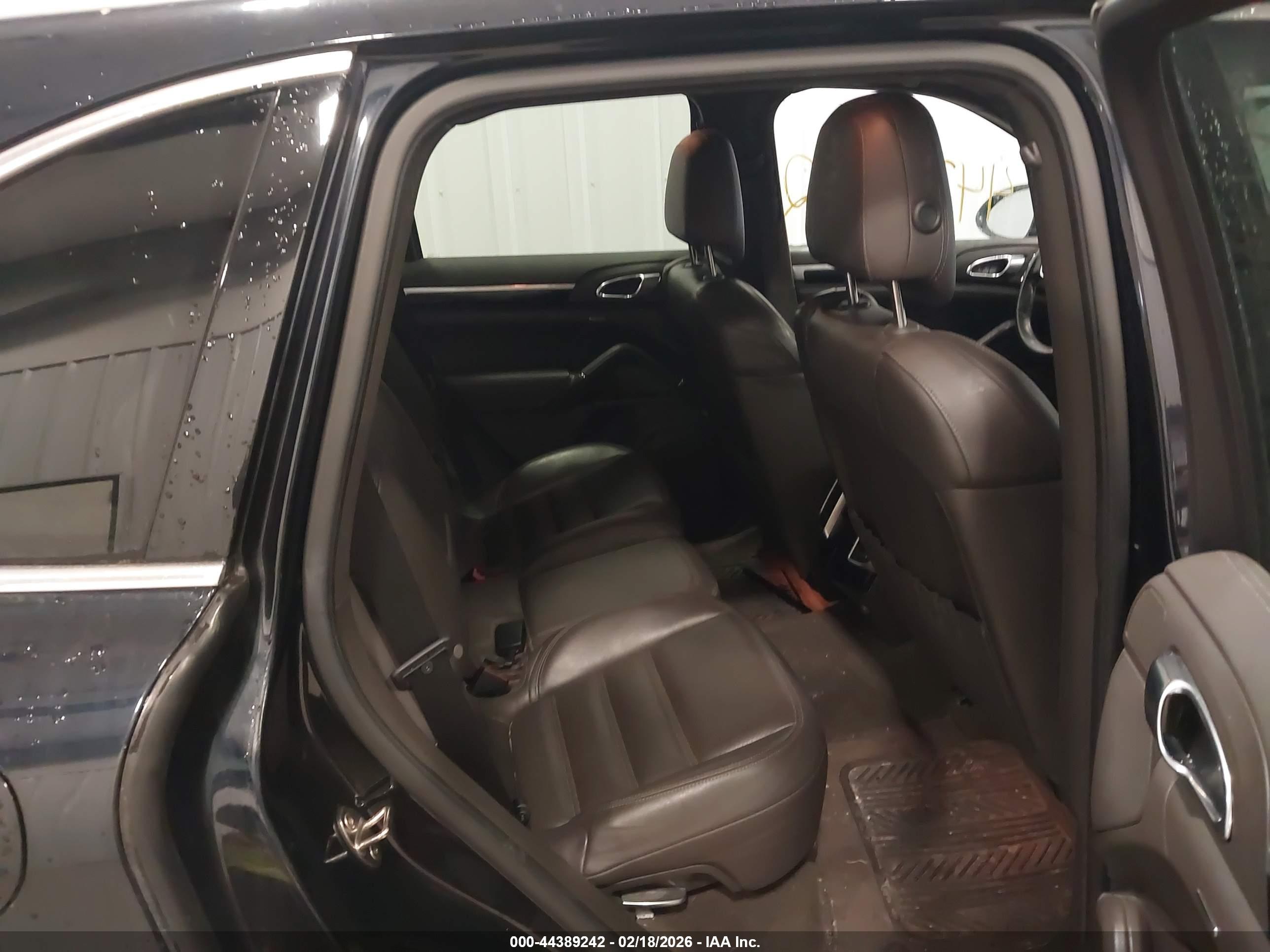 PORSCHE CAYENNE image 8