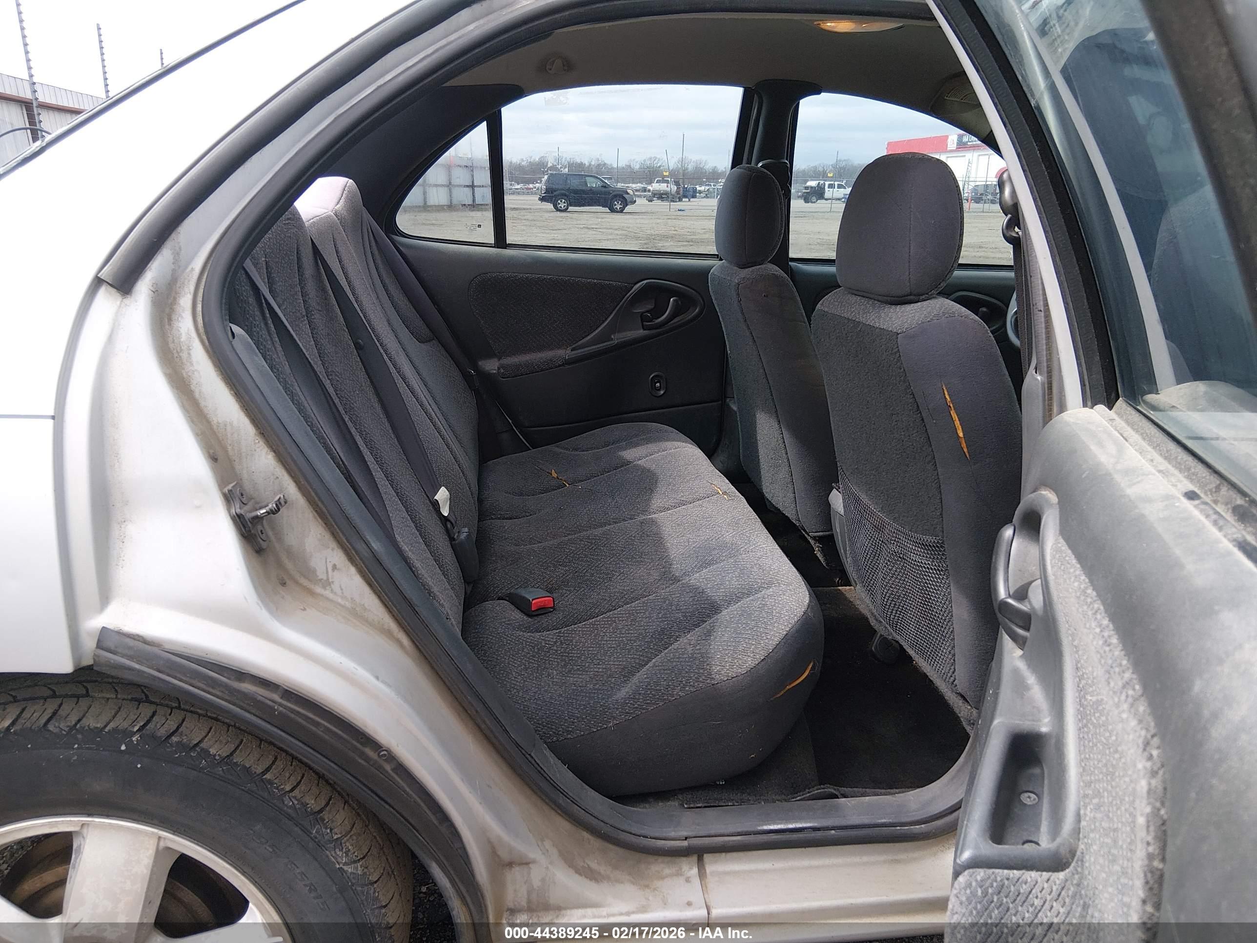 CHEVROLET CAVALIER image 8