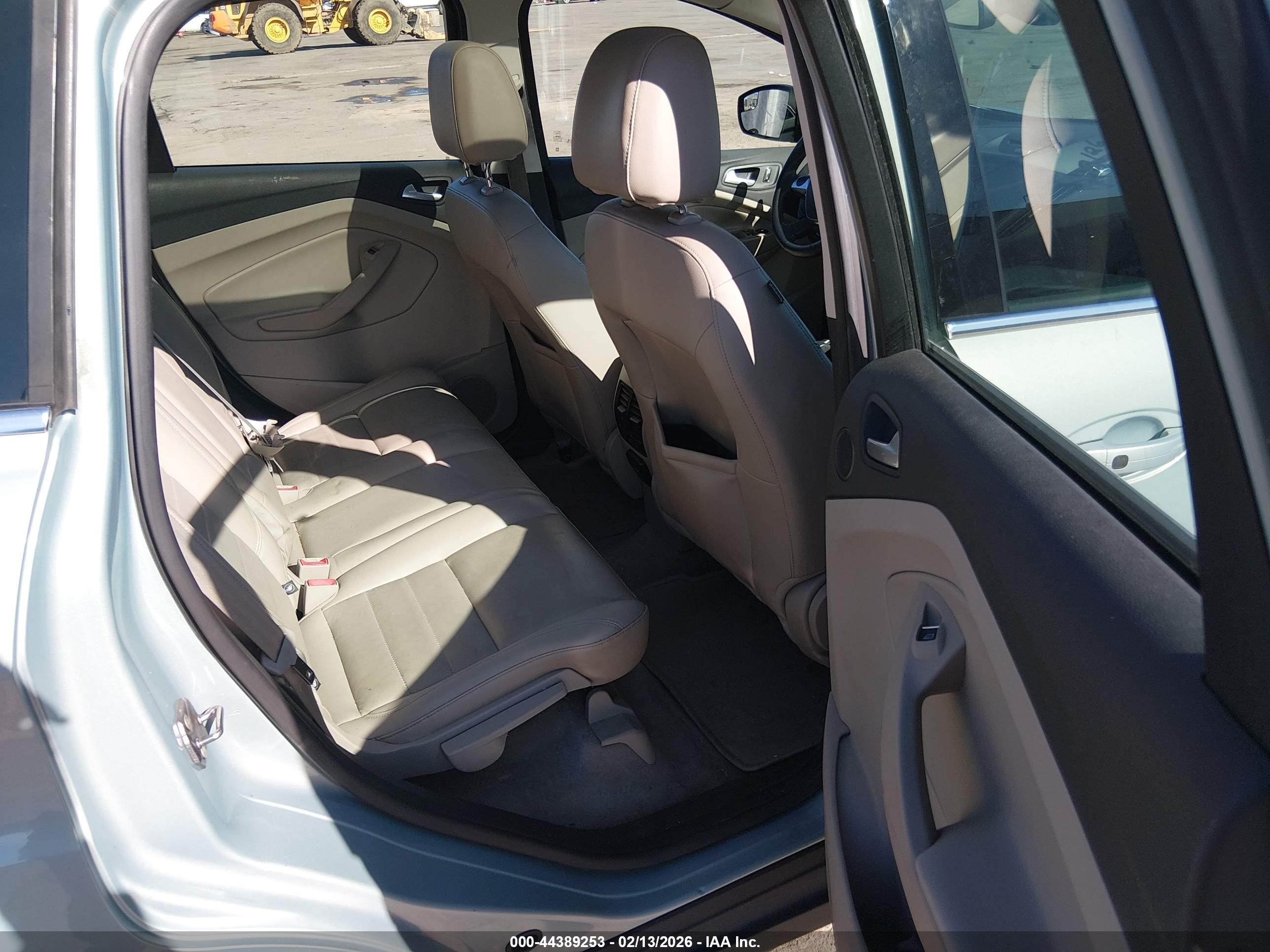 FORD C-MAX image 8