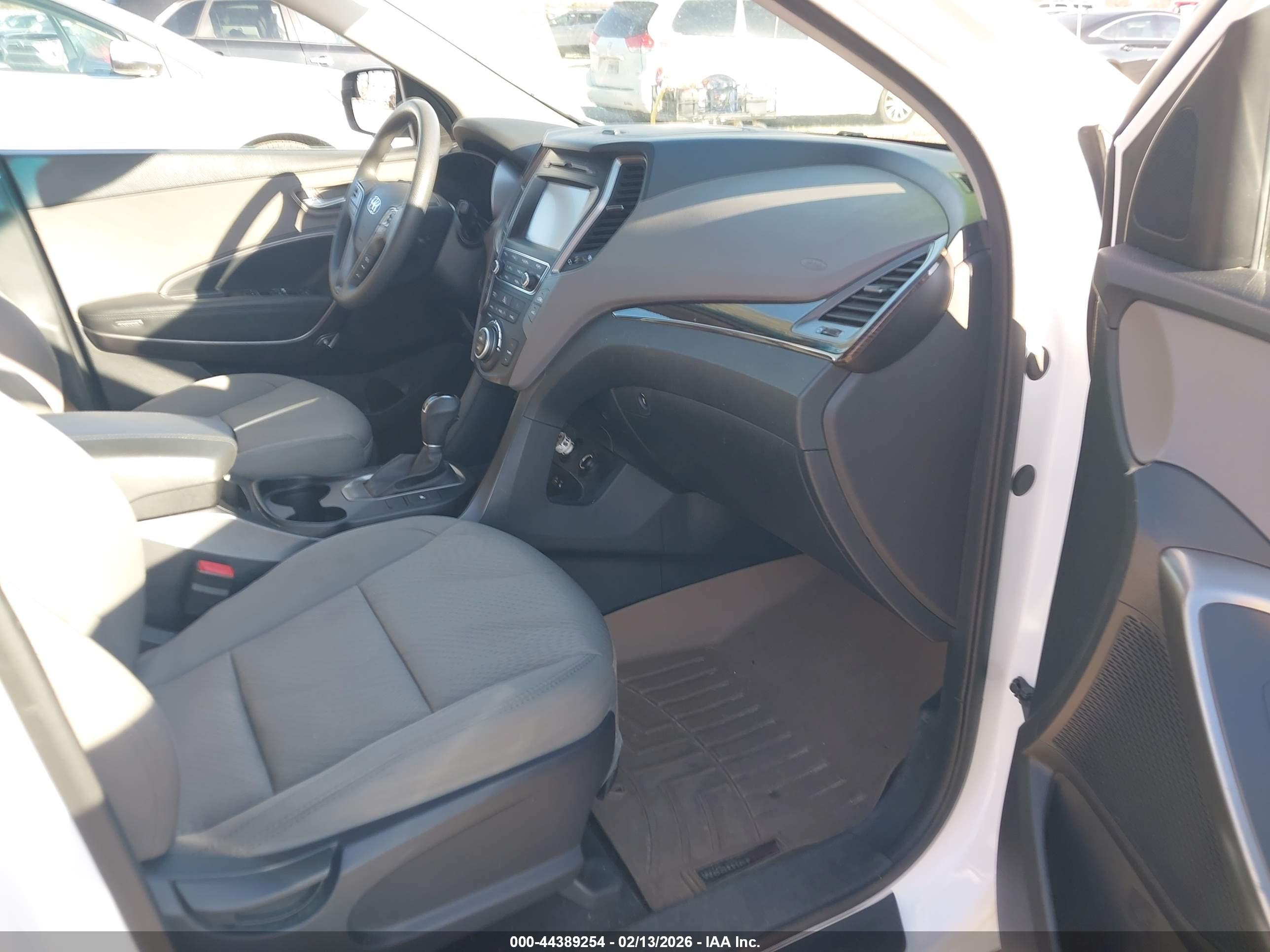 HYUNDAI SANTA image 5