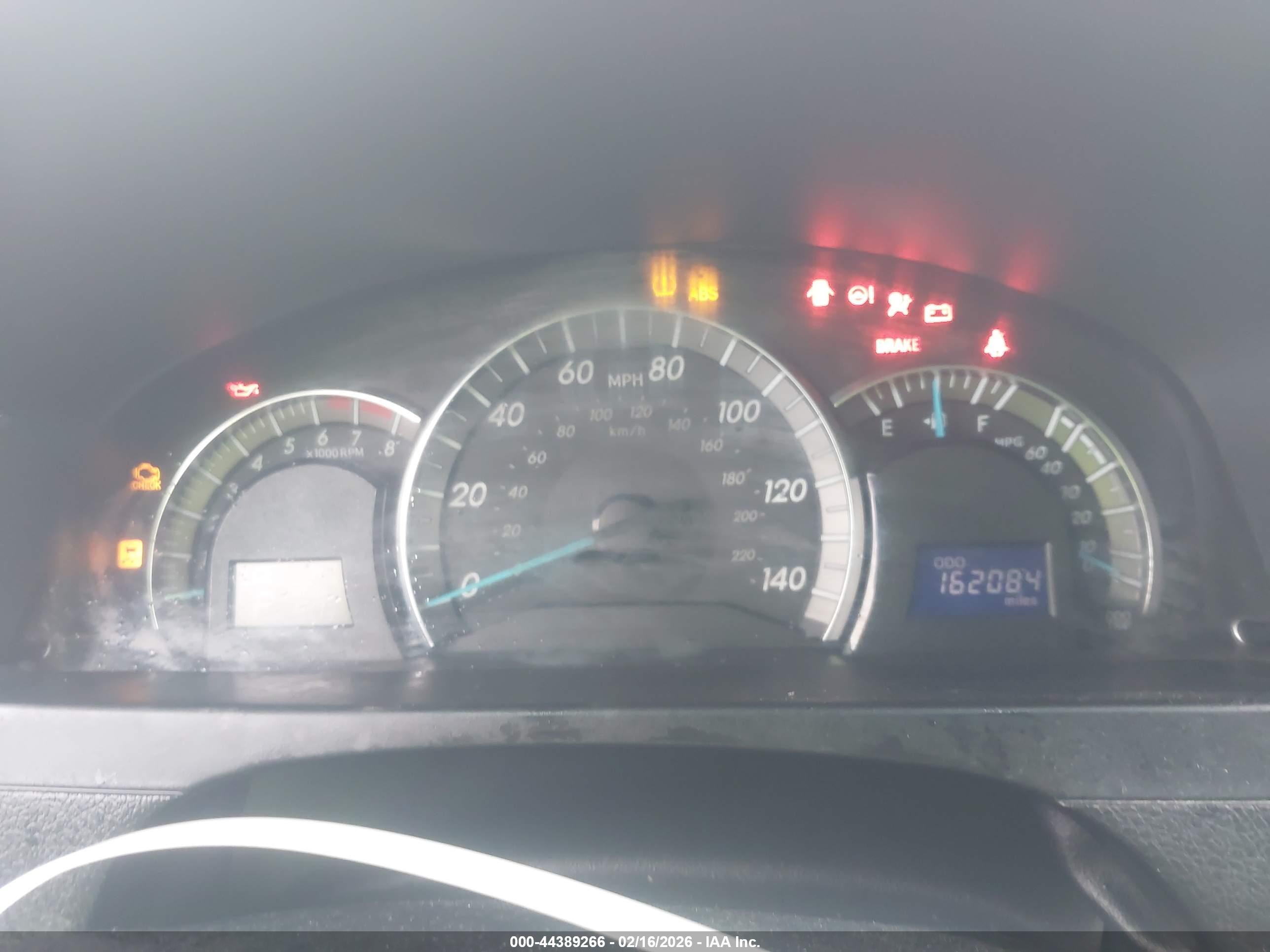 TOYOTA CAMRY image 7
