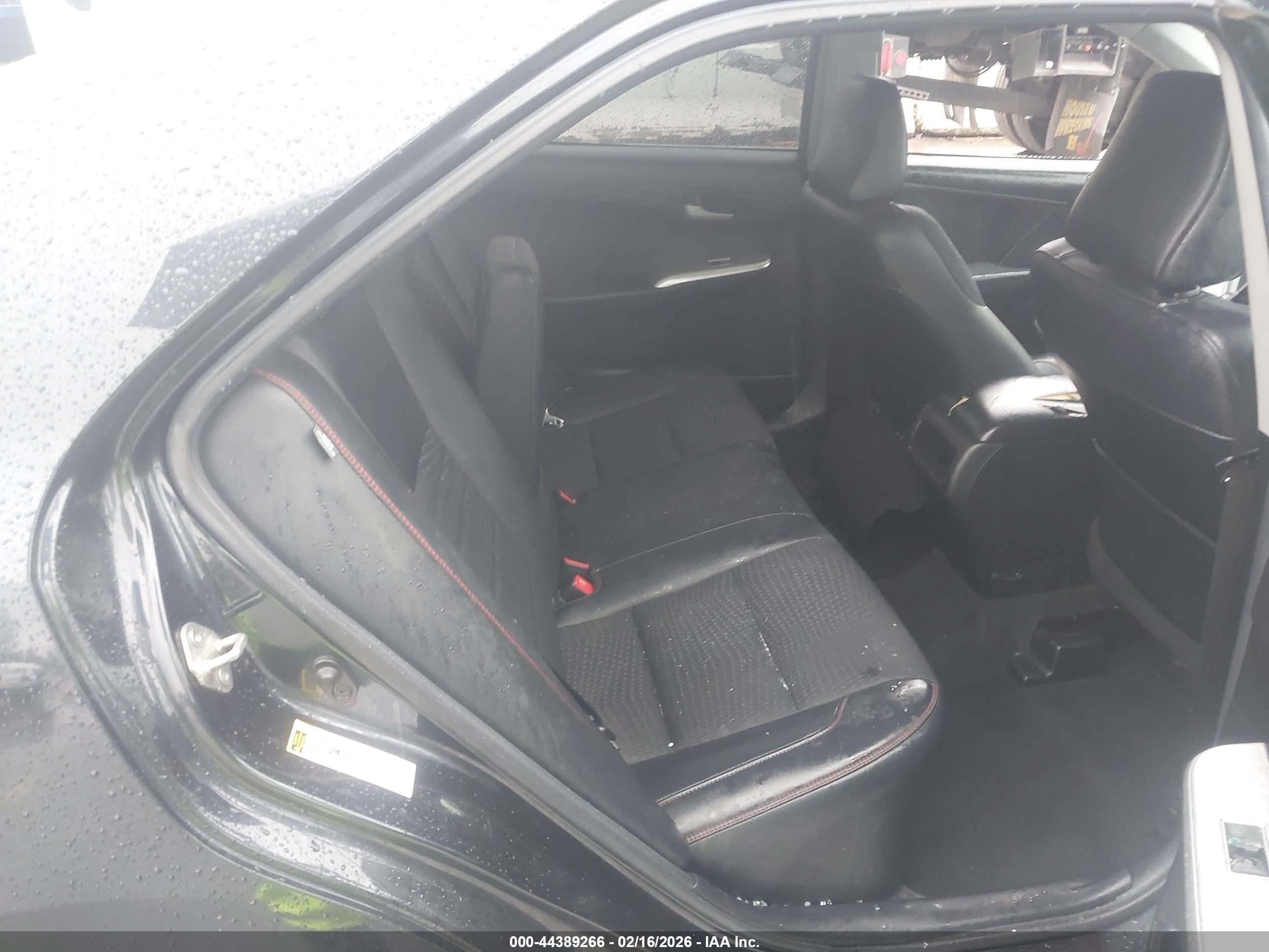 TOYOTA CAMRY image 8