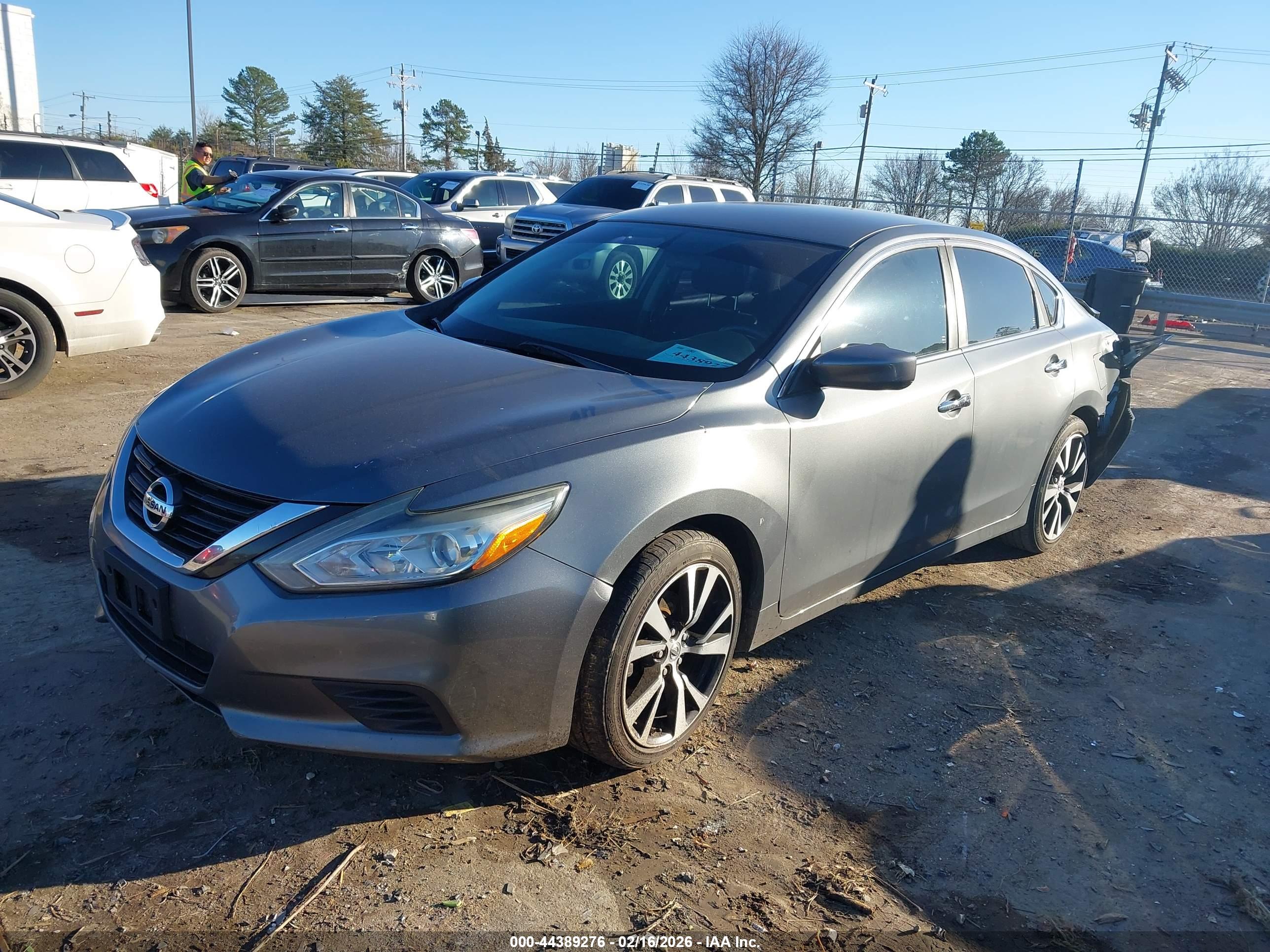NISSAN ALTIMA image 2