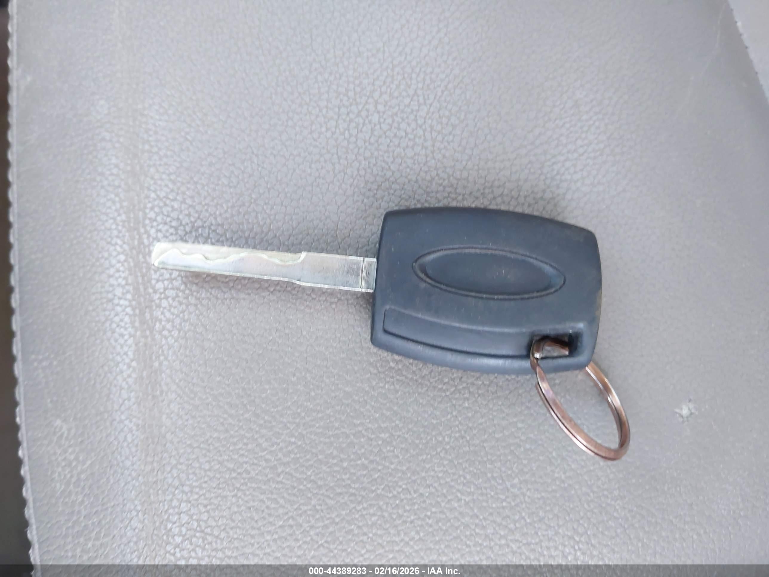 FORD ESCAPE image 11