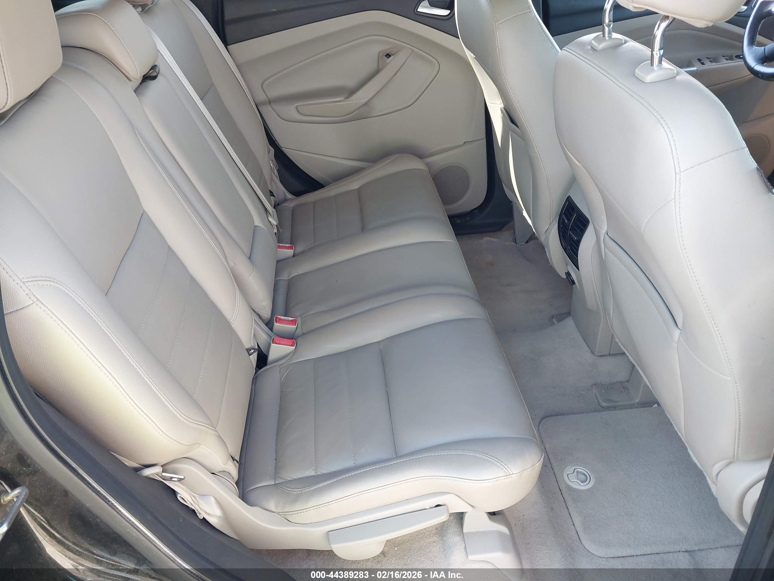 FORD ESCAPE image 8