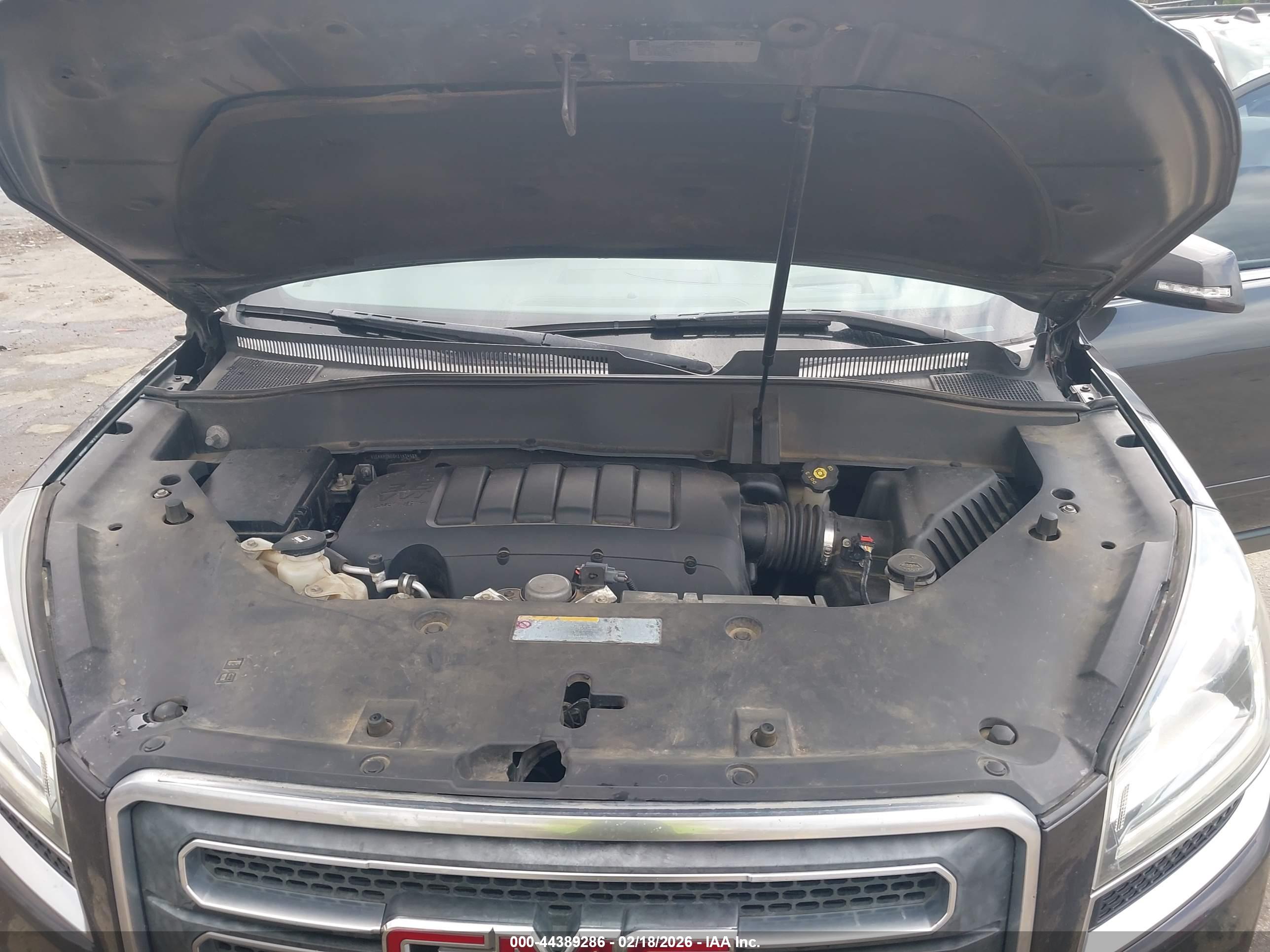GMC ACADIA image 10