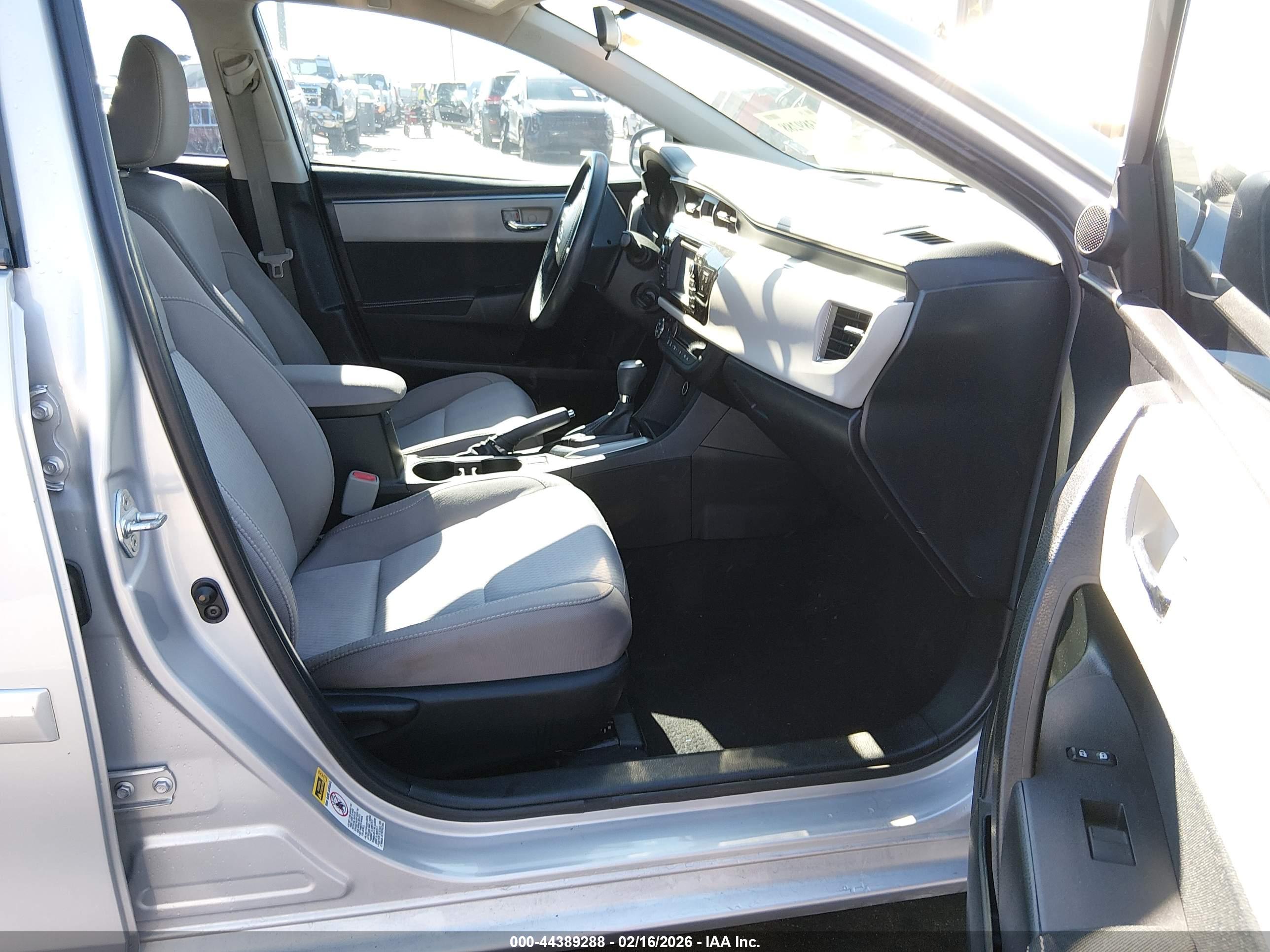 TOYOTA COROLLA image 5