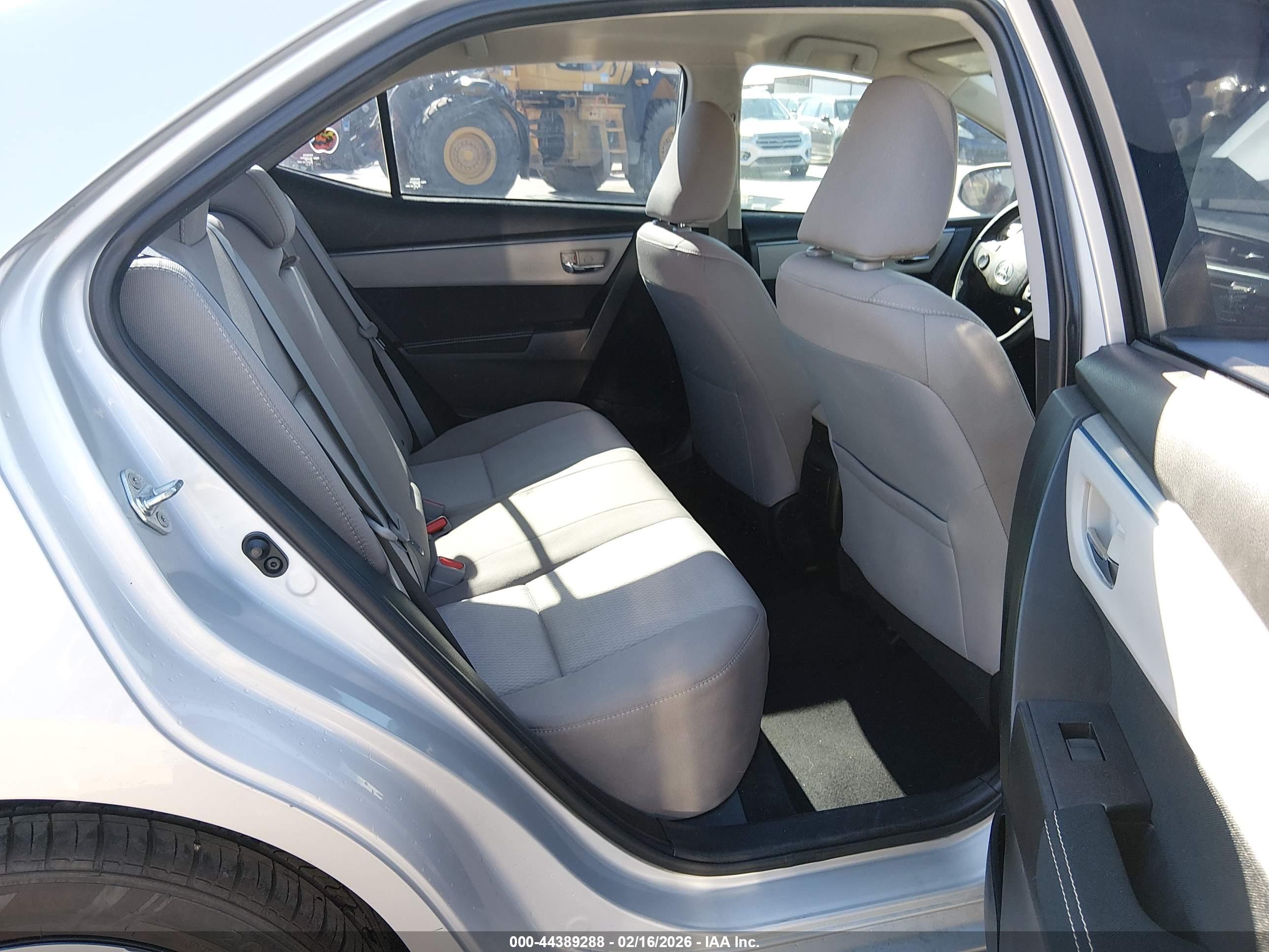 TOYOTA COROLLA image 8