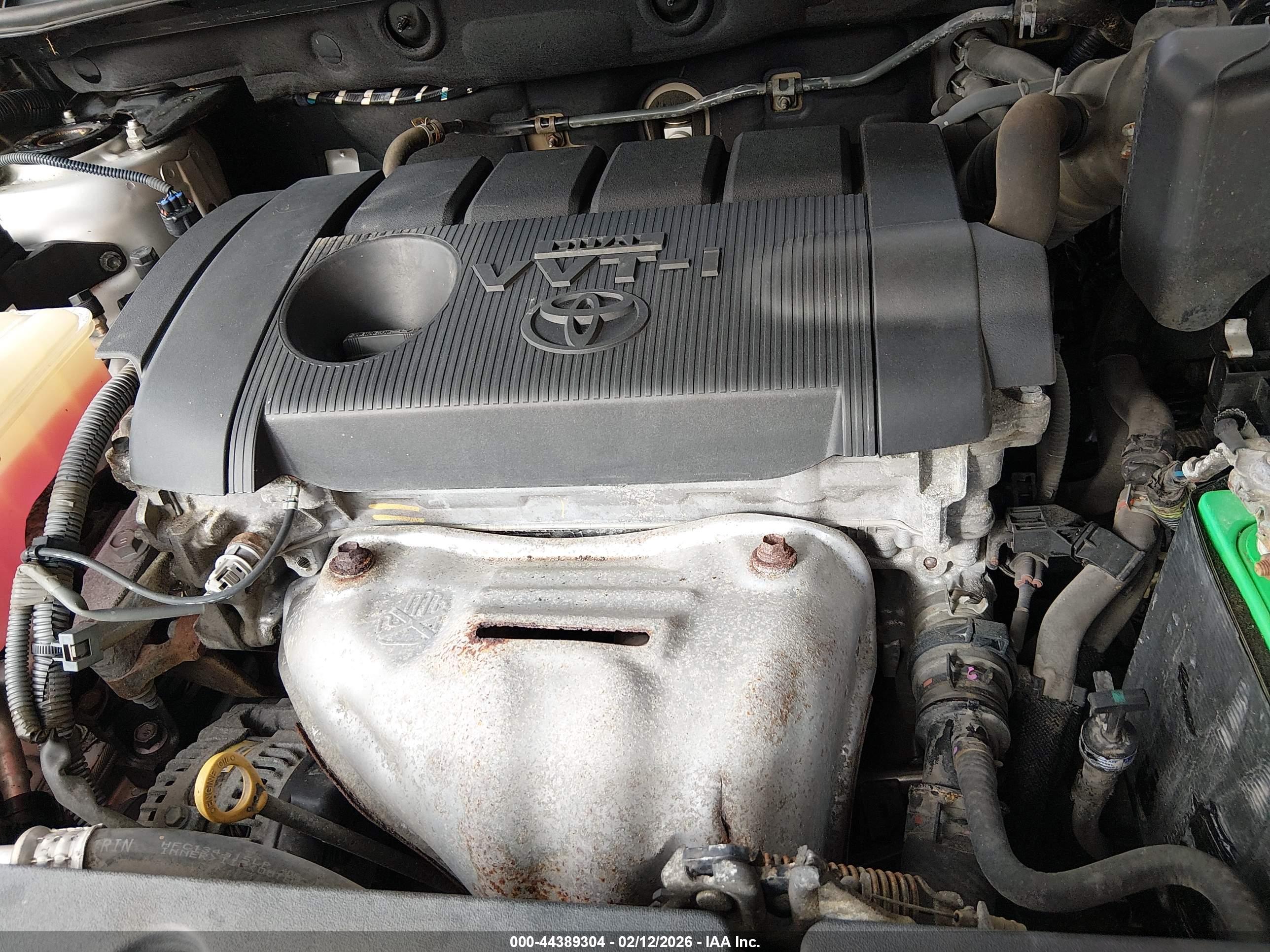 TOYOTA RAV4 image 10