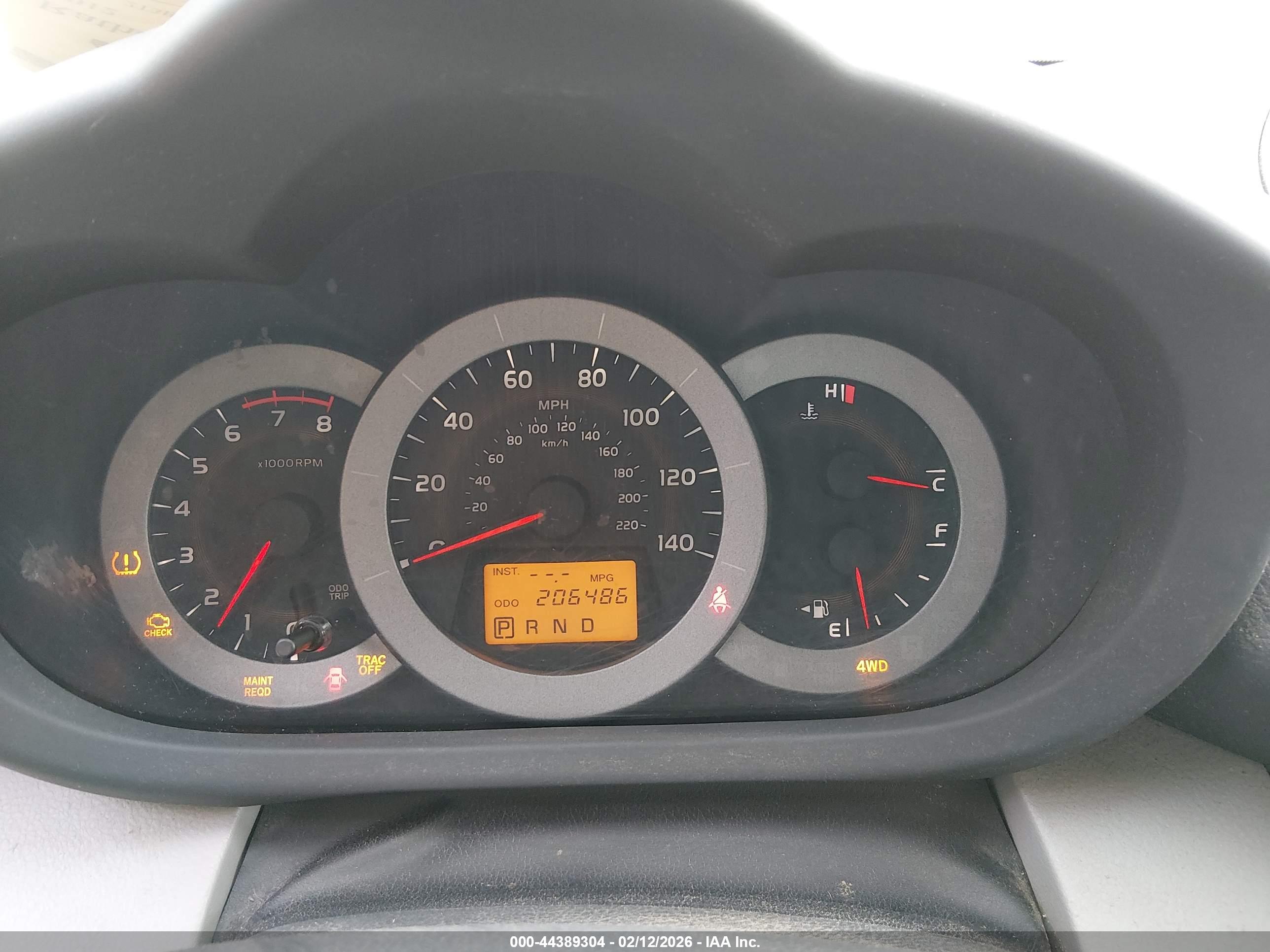 TOYOTA RAV4 image 7