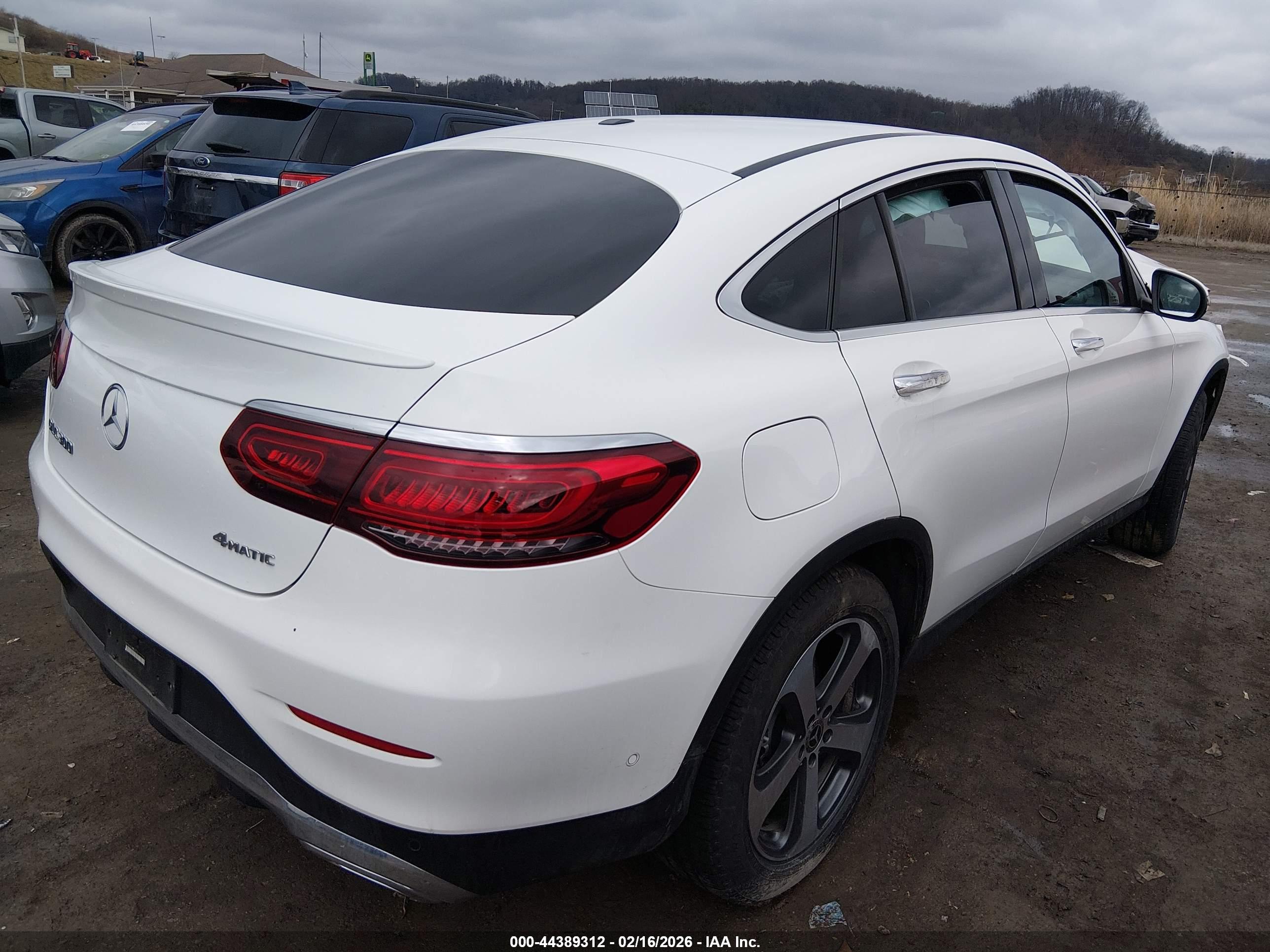 MERCEDES-BENZ GLC image 4