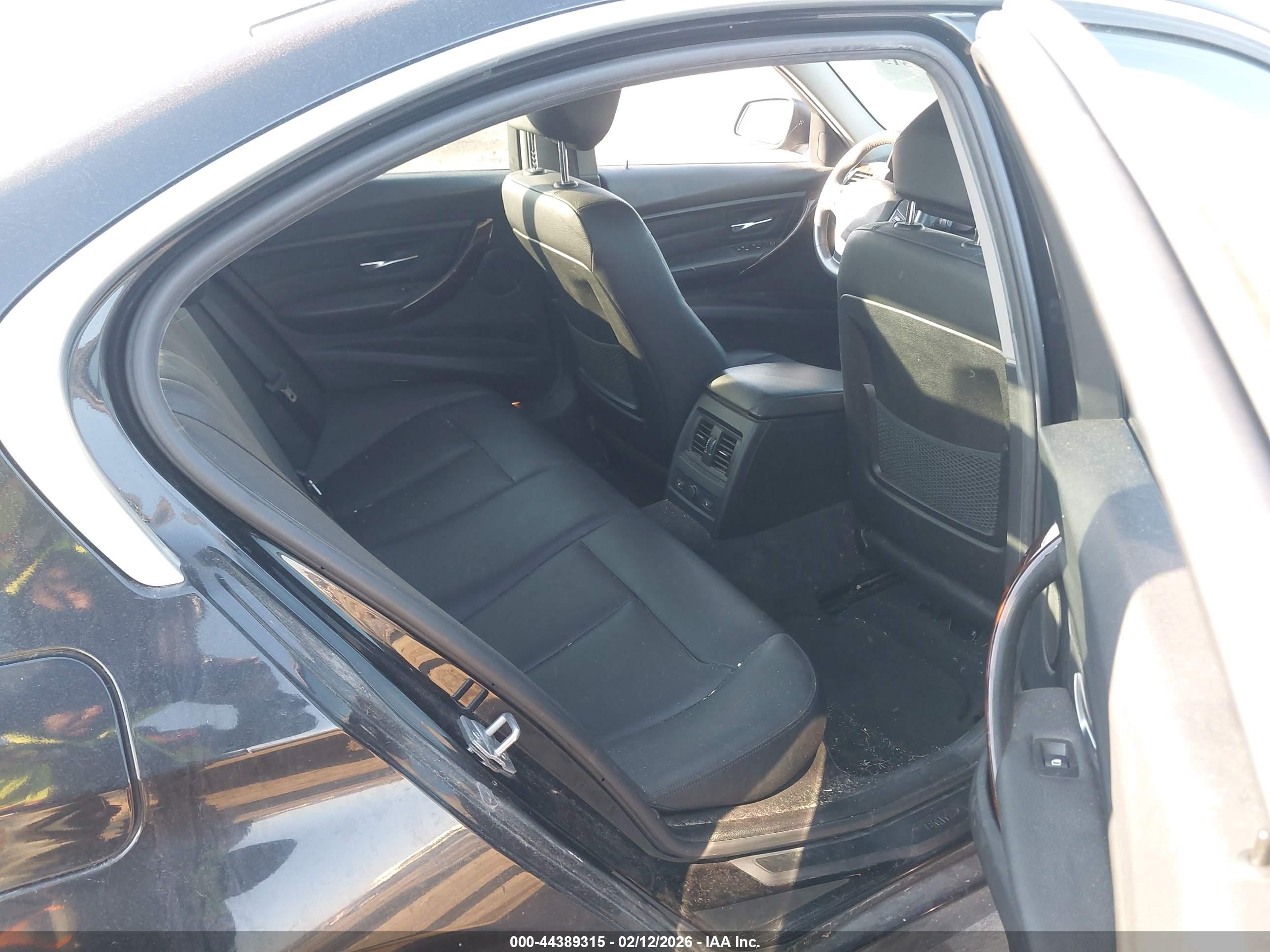 BMW 328I image 8