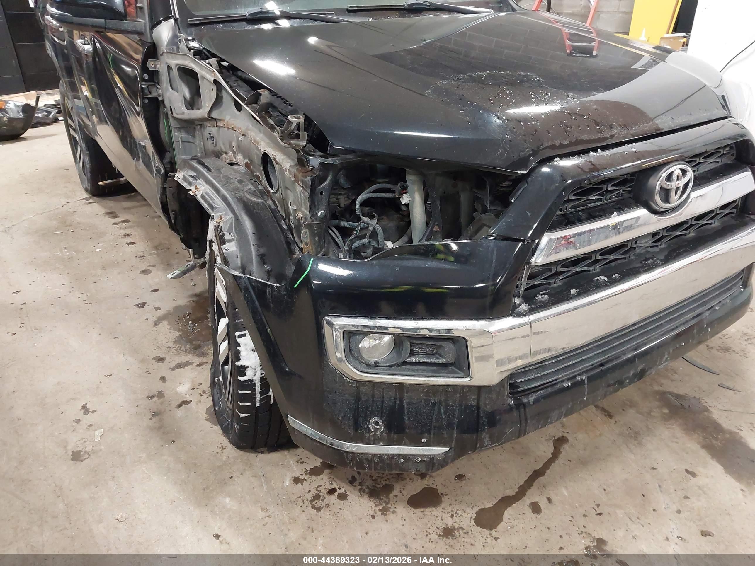 TOYOTA 4RUNNER image 6