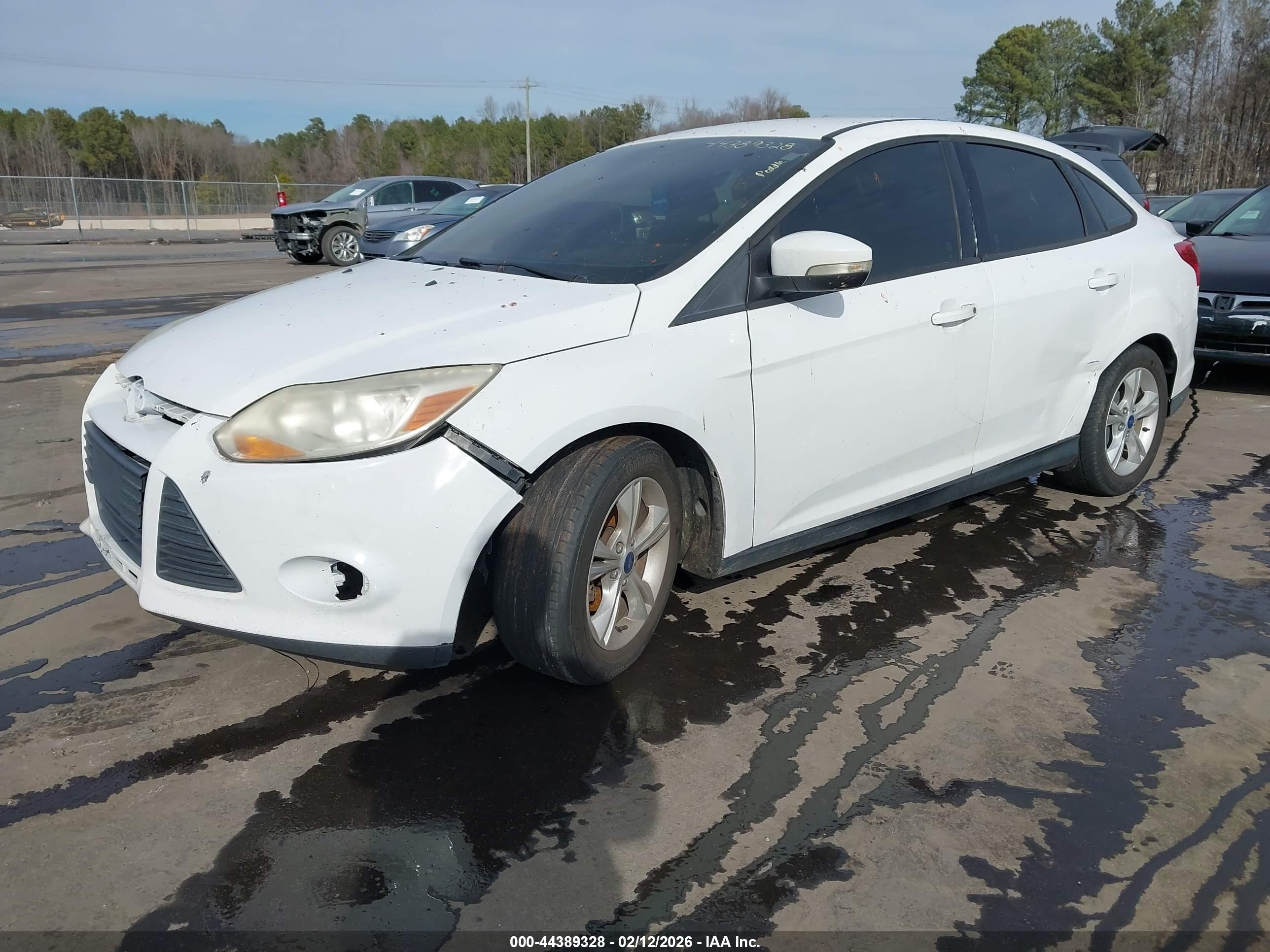 FORD FOCUS image 2