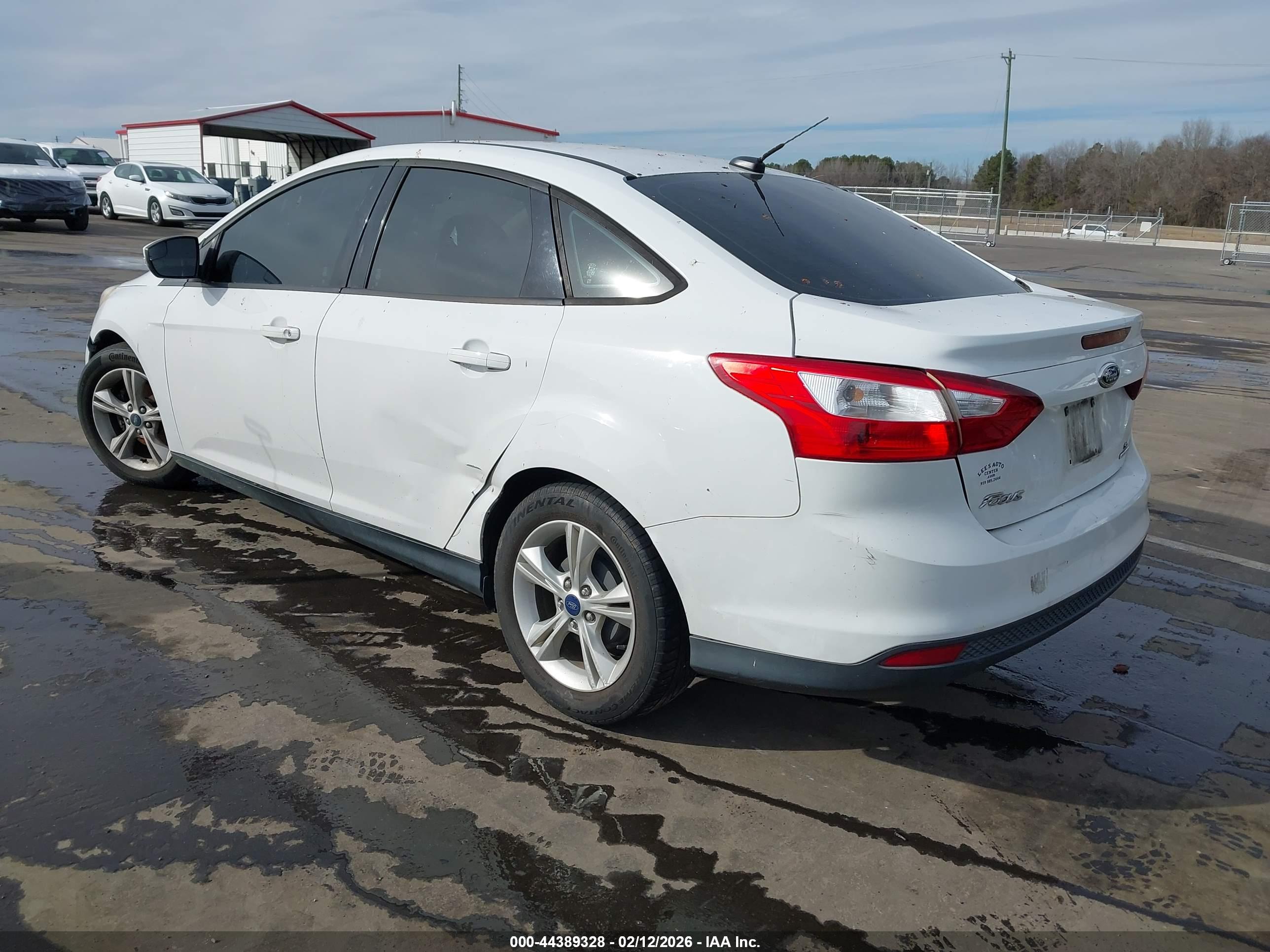 FORD FOCUS image 3