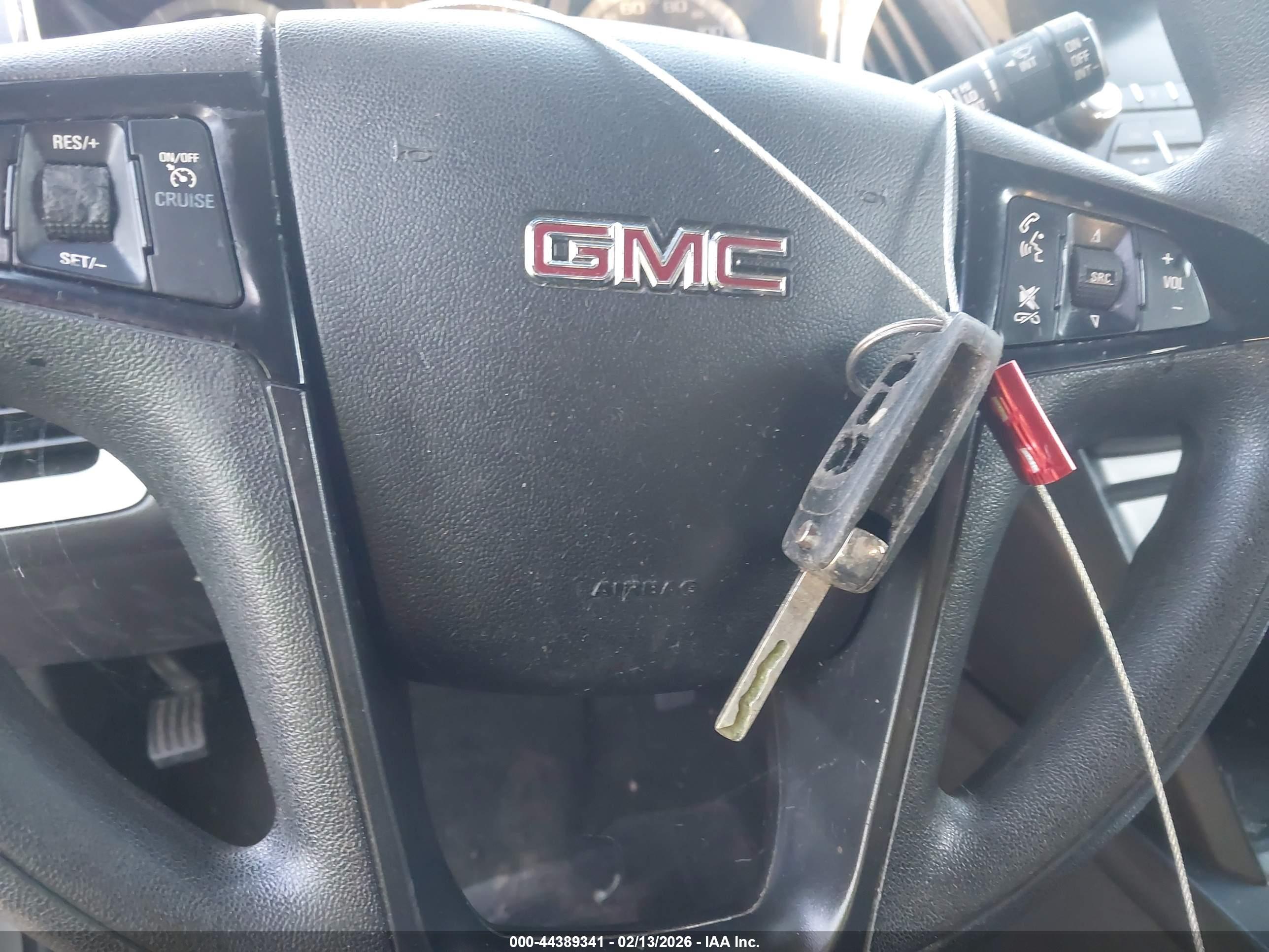 GMC TERRAIN image 11