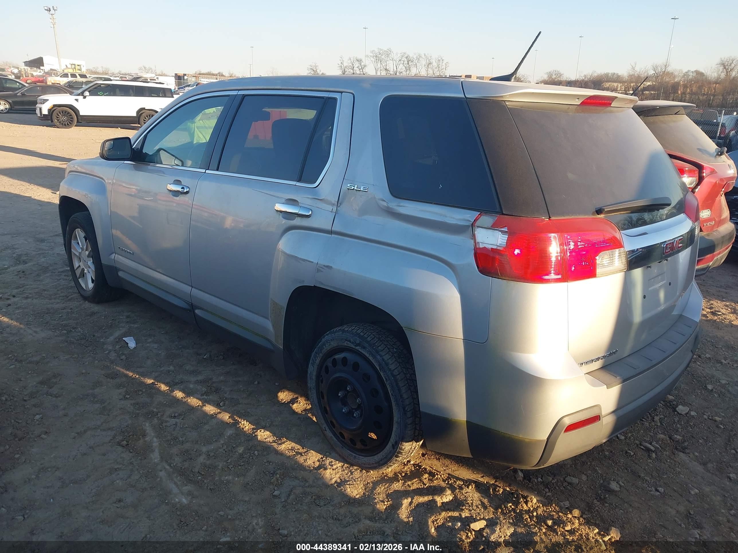 GMC TERRAIN image 3