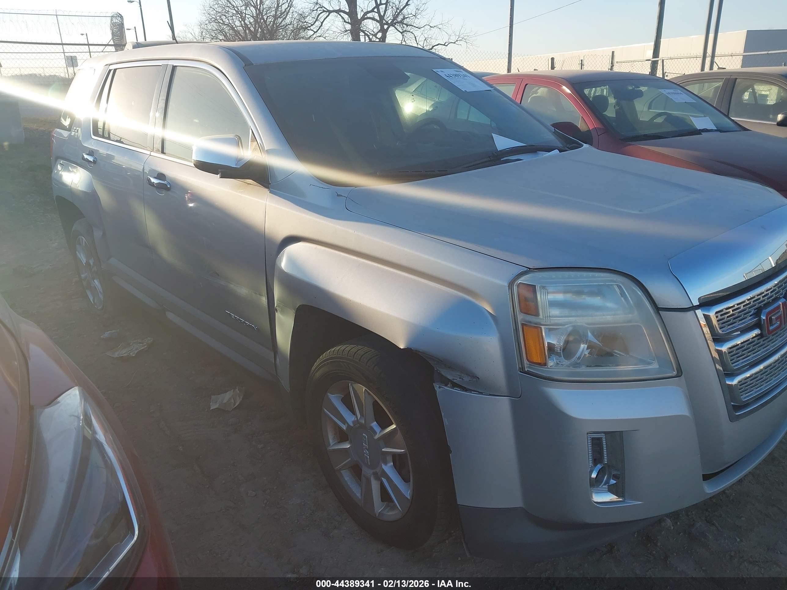 GMC TERRAIN image 6