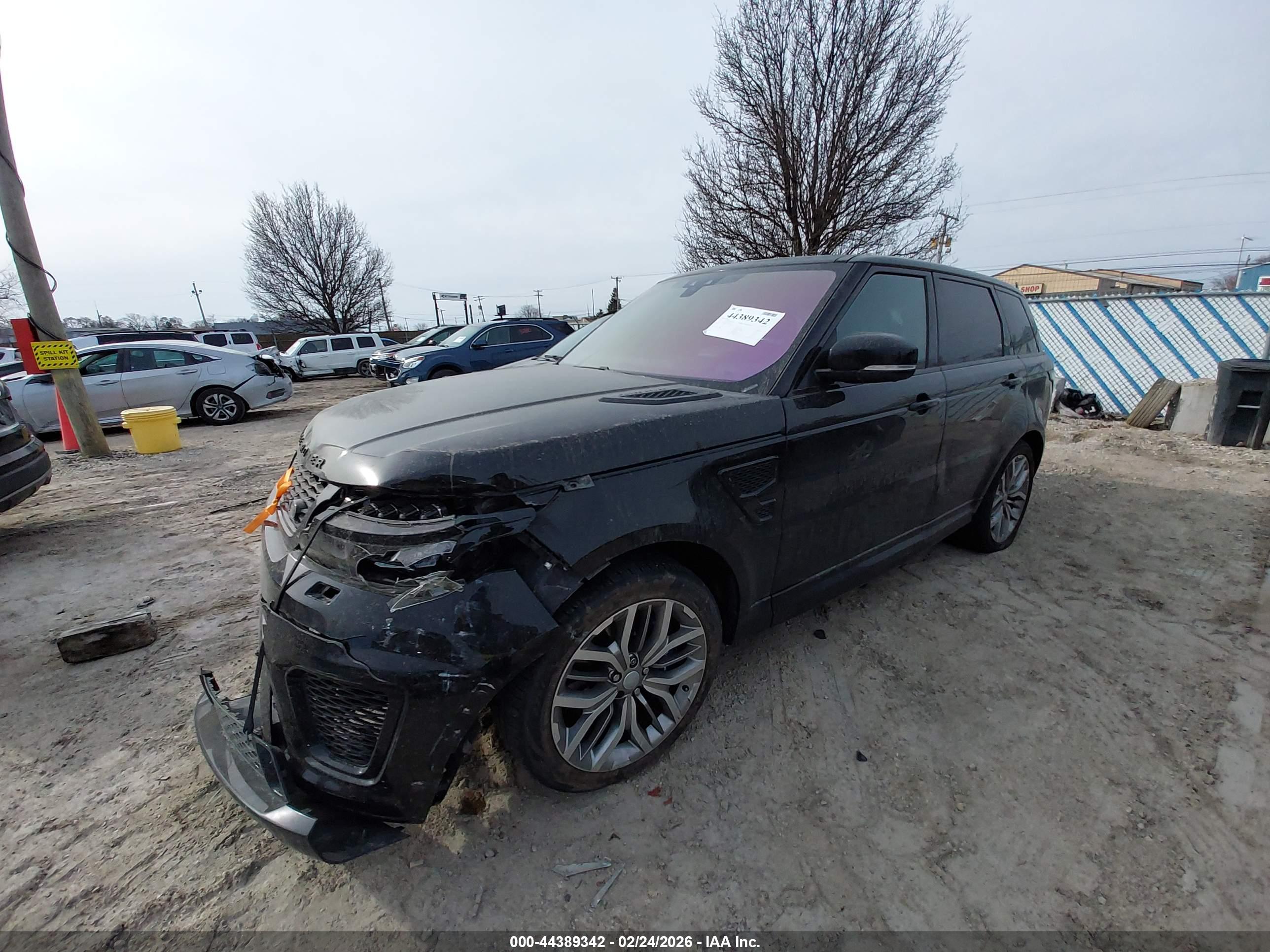 LAND ROVER image 2