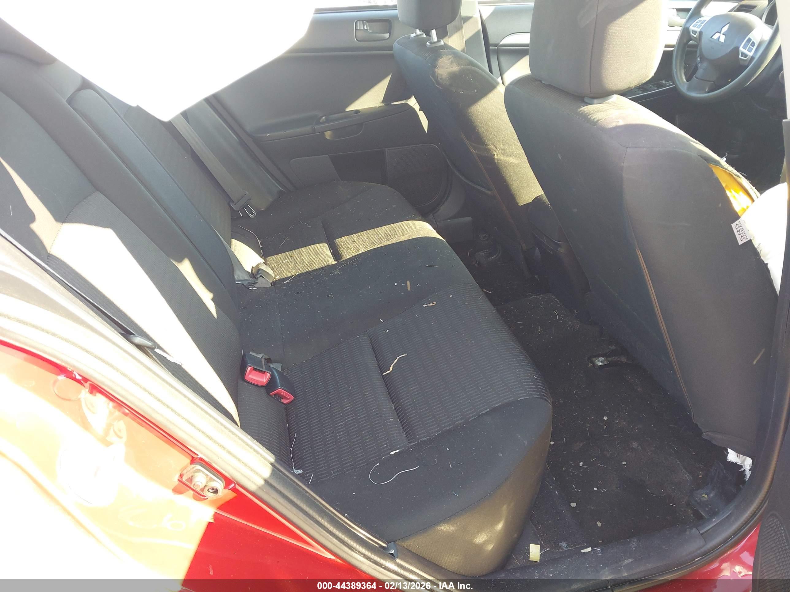 MITSUBISHI LANCER image 8