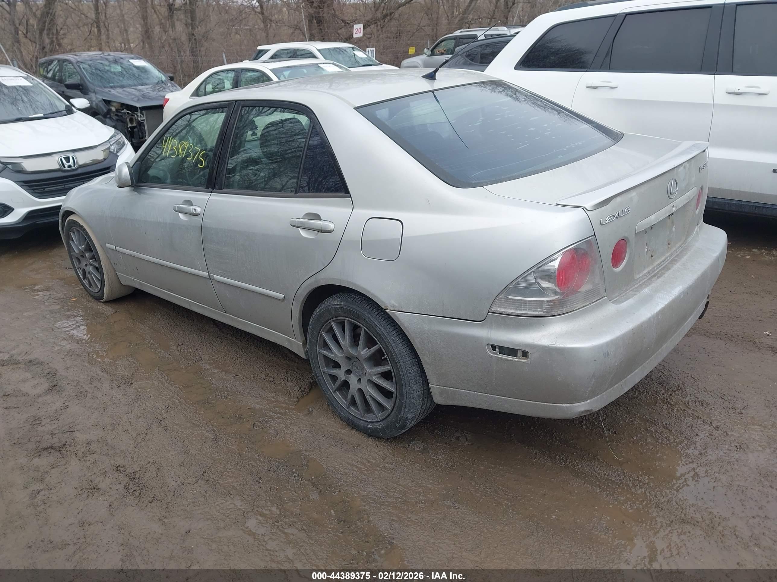 LEXUS IS image 3