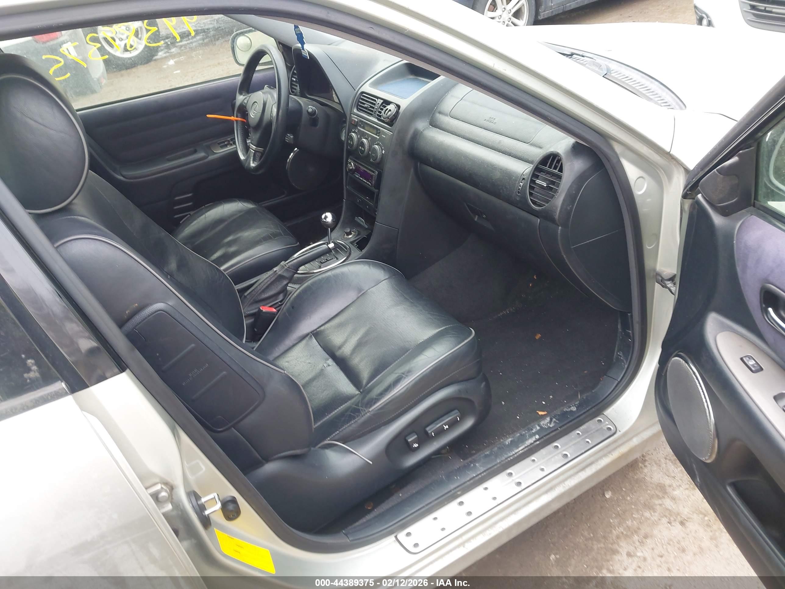 LEXUS IS image 5
