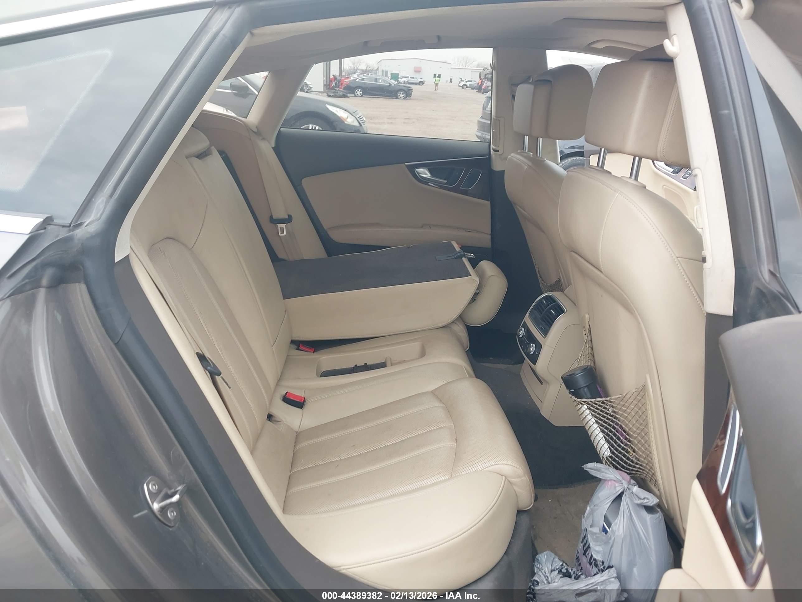 AUDI A7 image 8
